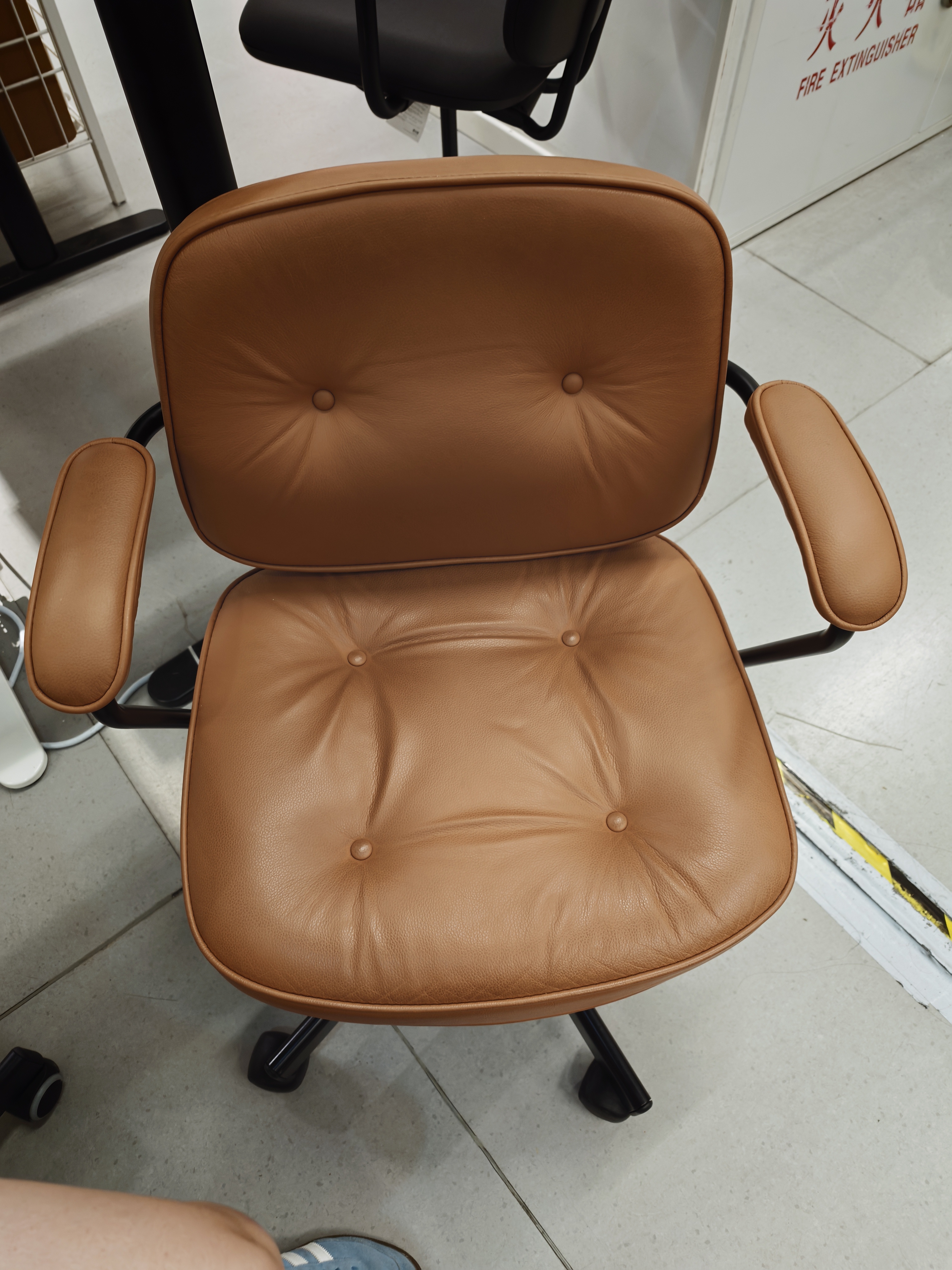 宜家（IKEA）阿勒夫耶正品人体工学椅办公椅真皮电脑椅商务老板椅家用休闲椅 【头层牛皮-真皮】金棕色 实拍图