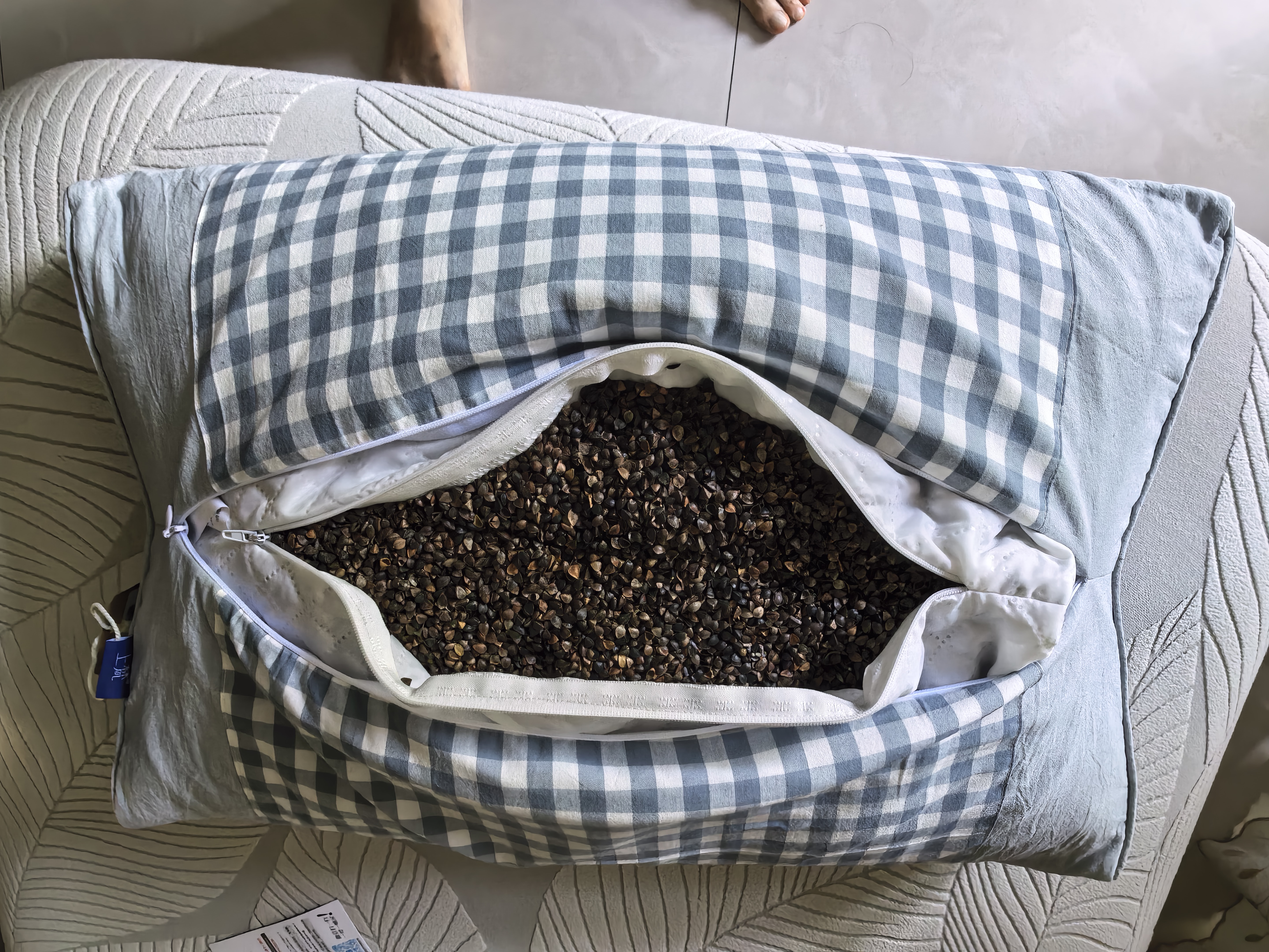 上梵 全荞麦枕头荞麦皮枕芯睡眠枕头荞麦壳颈椎枕头配全棉枕套 牛仔蓝大款 实拍图