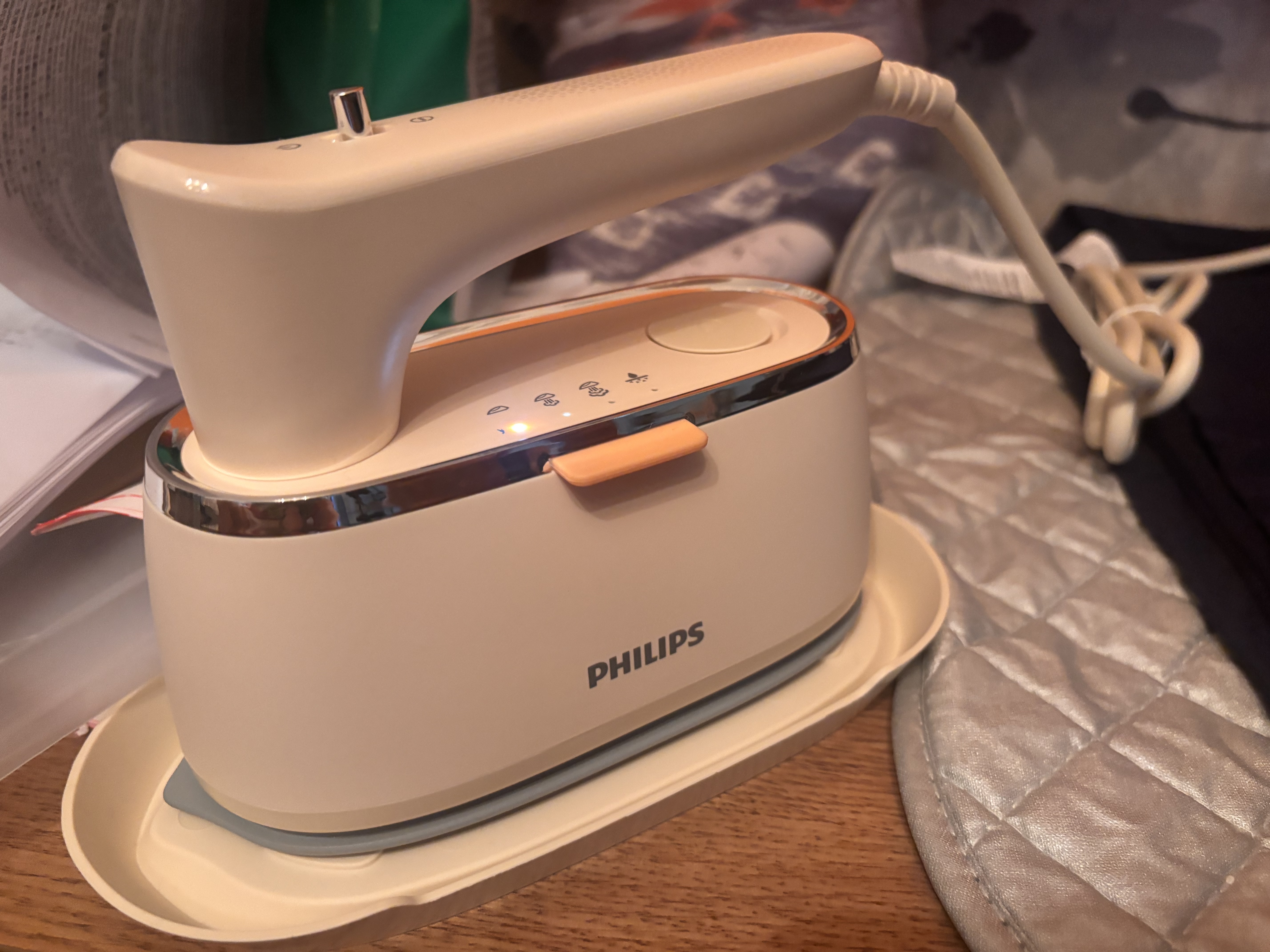 飞利浦（PHILIPS）手持小型熨烫挂烫机家用拼豆电熨斗小型54g/min 0.1L便携出行烫画机 礼物 STH3050/10 实拍图