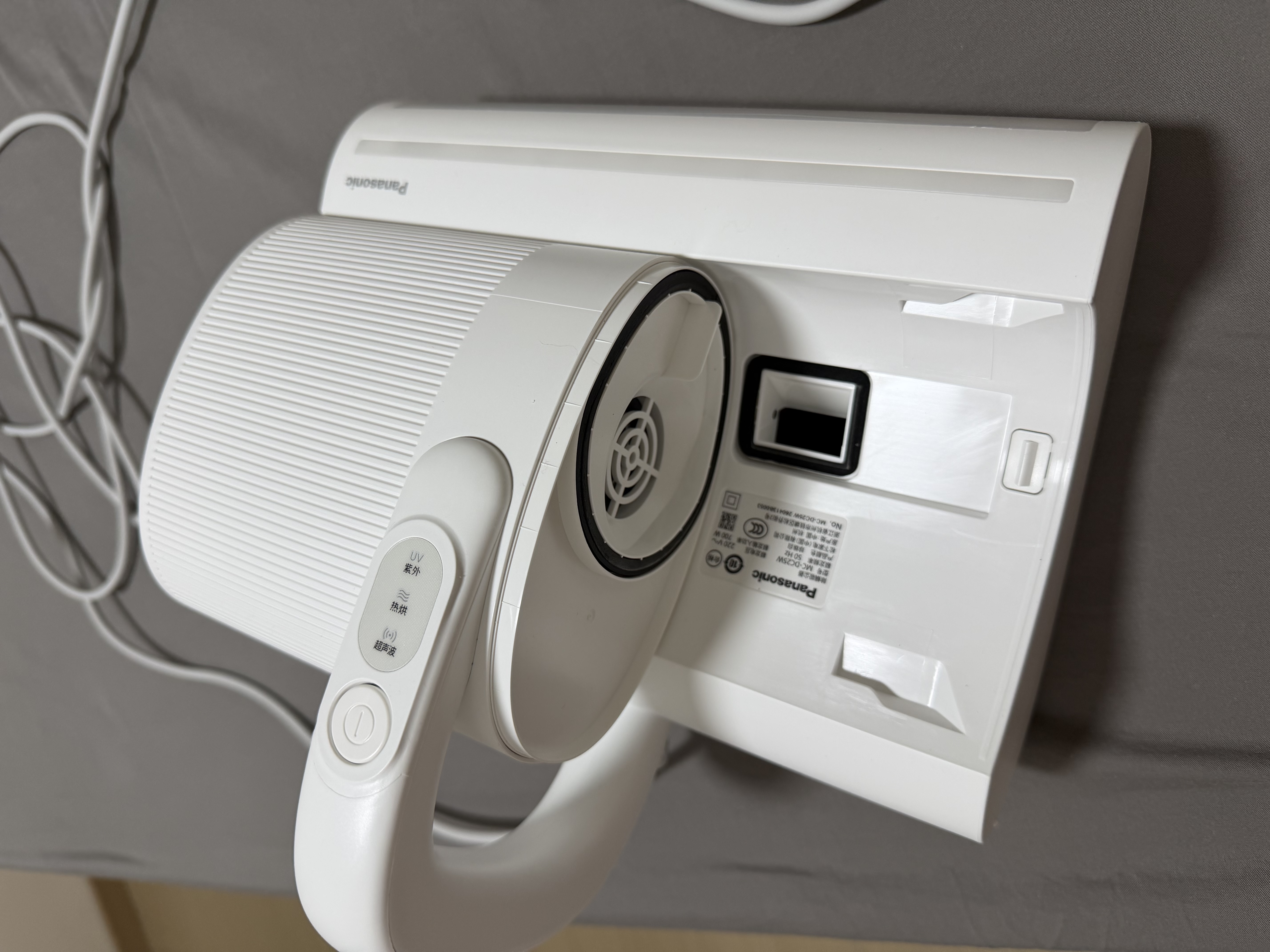 松下（Panasonic）【清洁神器】超声波除螨仪母婴级床宝家用床上吸尘器大吸力紫外线杀菌热烘除湿双滚刷Pro-DC25W 实拍图