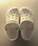 卡骆驰（CROCS）【采销直播】贝雅卡骆班洞洞鞋轻便耐磨一脚蹬休闲鞋|205089 冬日白/彩色-1LI 40 (250mm) 实拍图
