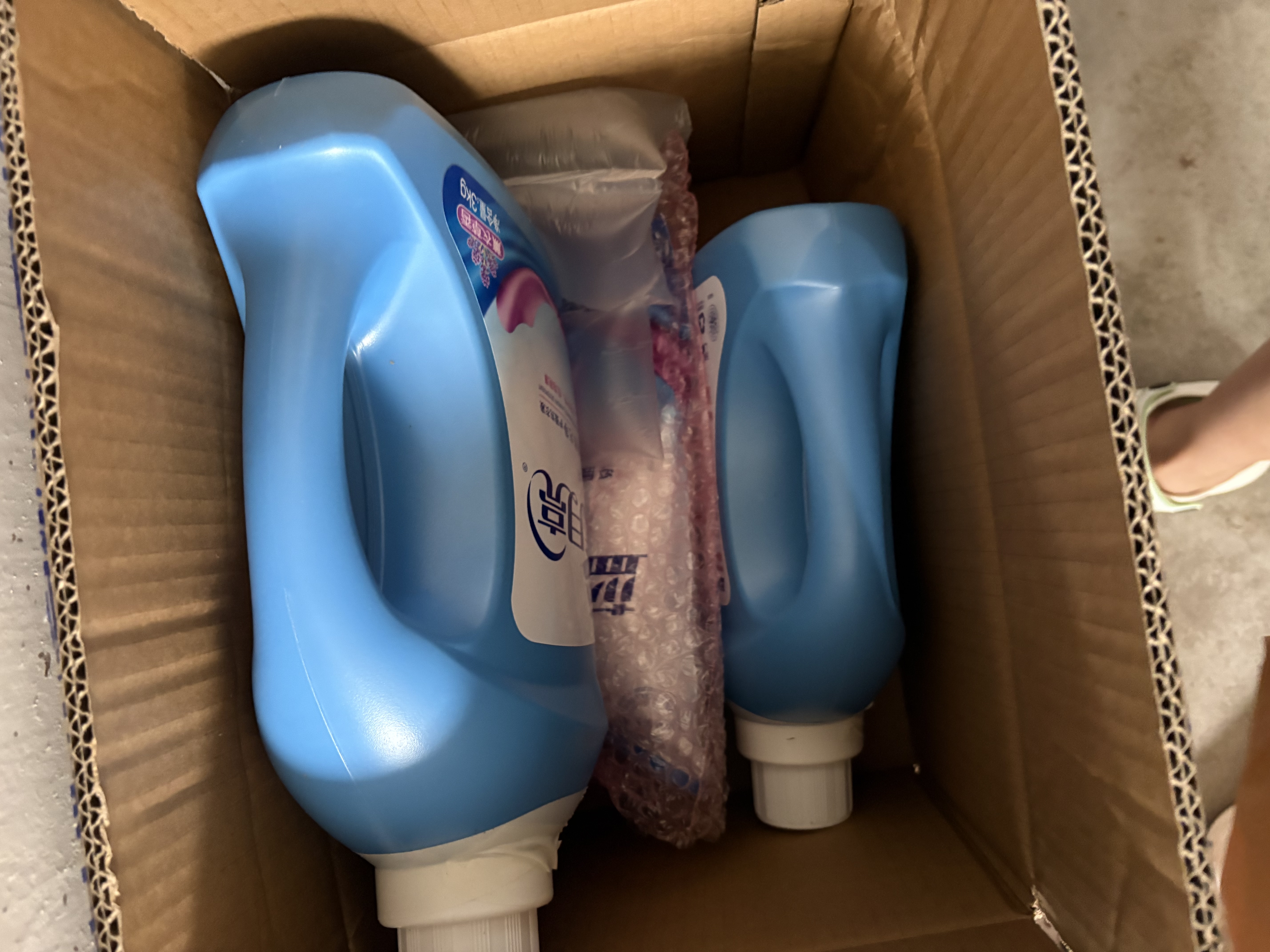 蓝月亮洗衣液 深层洁净 易过水 强效去污 机洗手洗可用 【12斤瓶袋】3kg+2kg+1kg袋 实拍图