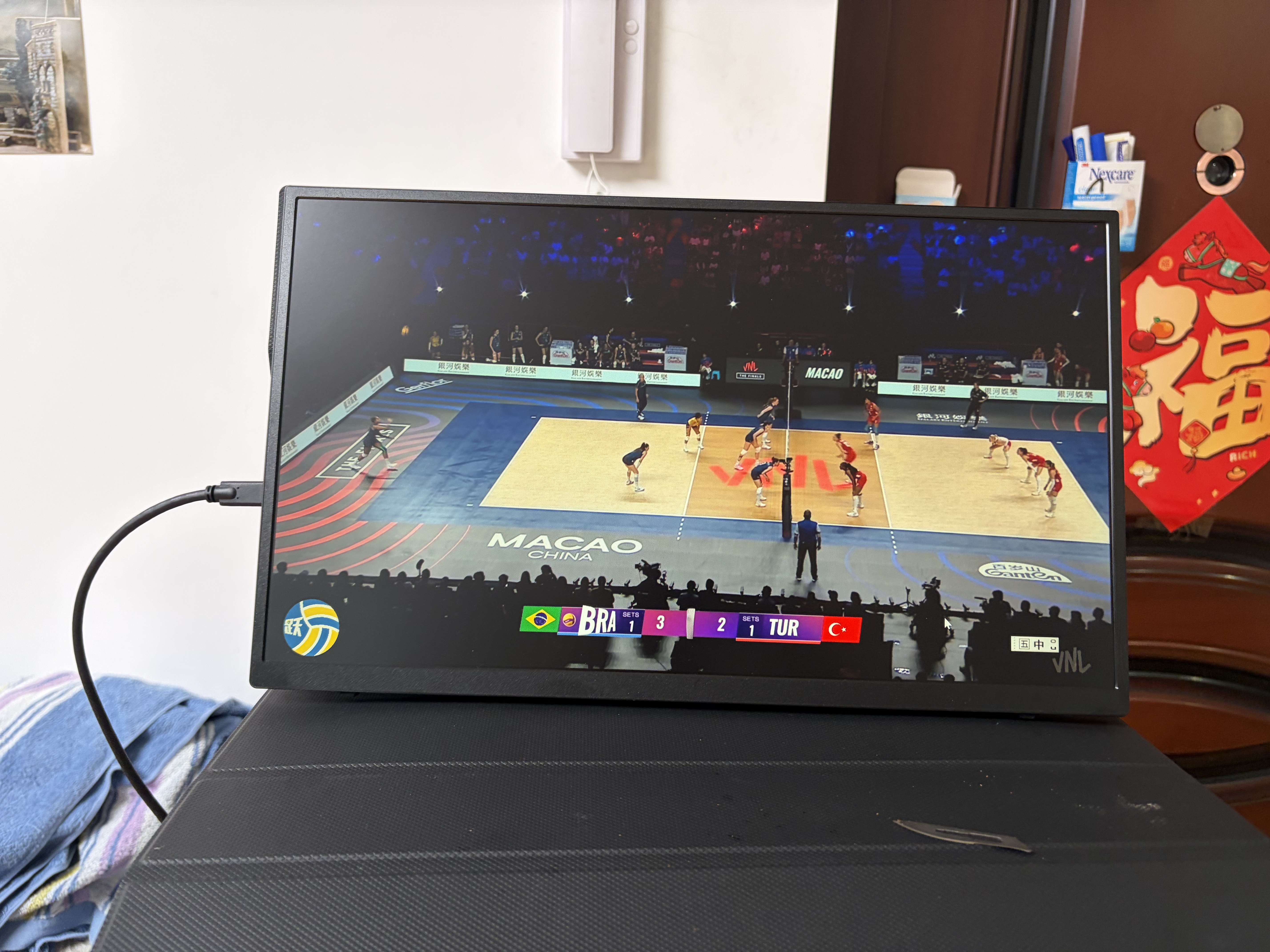 Eimio便携显示器 18.5英寸【100Hz高刷】显示屏HDR电脑笔记本扩展屏switch/PS4/5移动外接全面屏E18U 实拍图