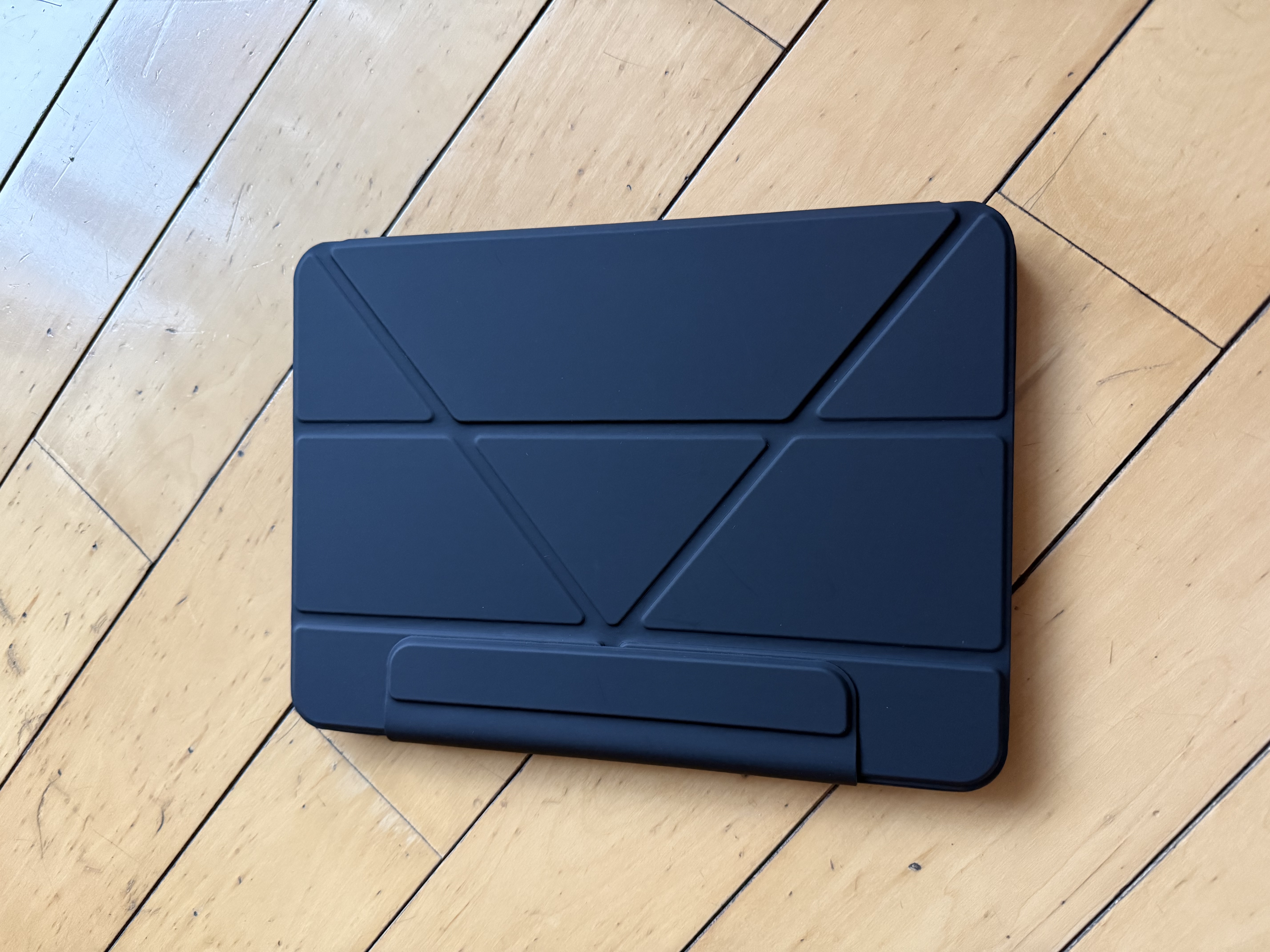 京东京造iPadPro 11寸2025/2024 iPadPro4/5代带苹果平板通用防摔防磕极光款Y折磁吸可拆款保护套 黑色 实拍图