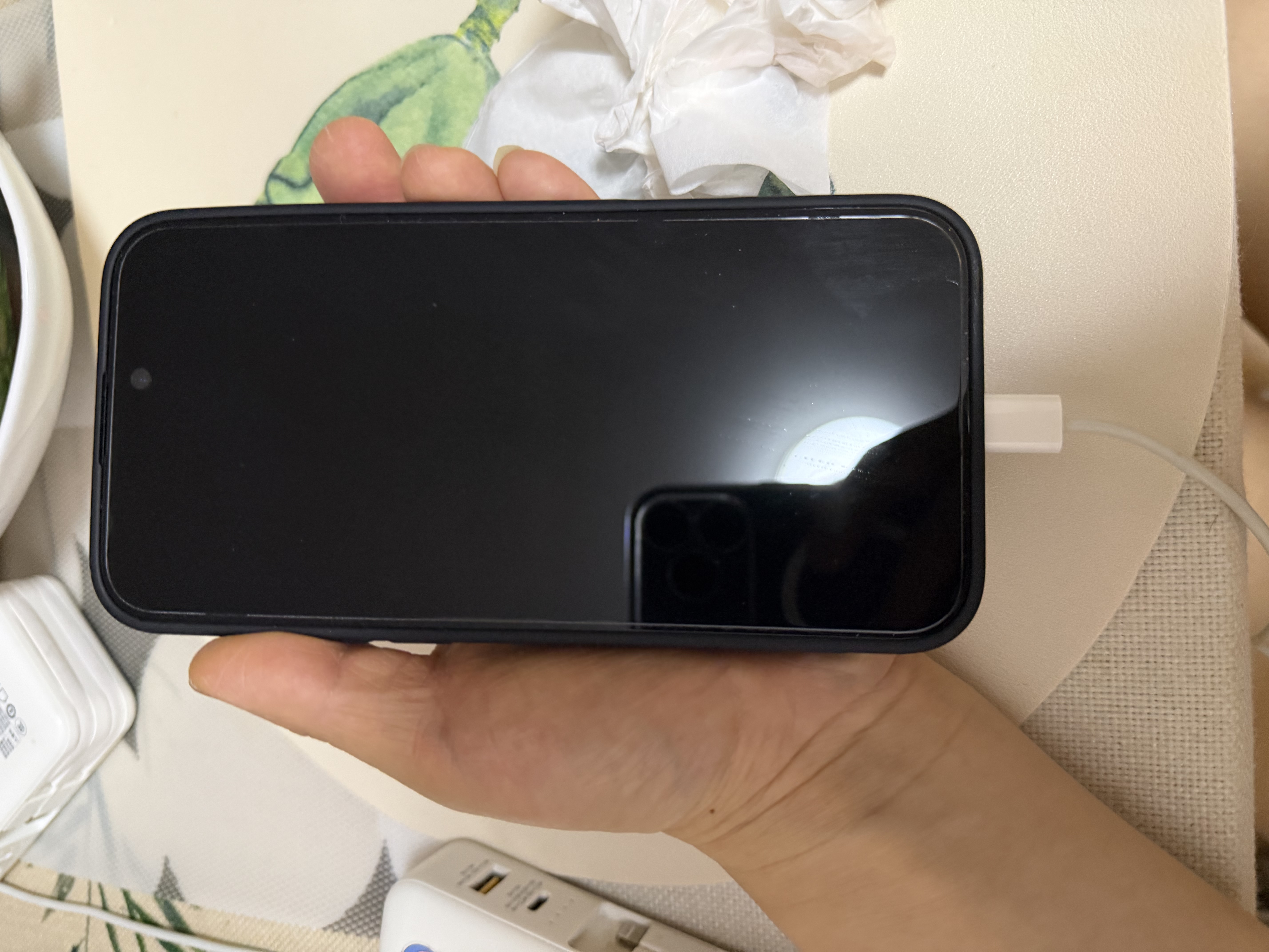 绿联适用iphone16plus防窥钢化膜苹果15plus手机膜超薄无边高透无网纹防偷窥防指纹防尘保护膜 2片 实拍图