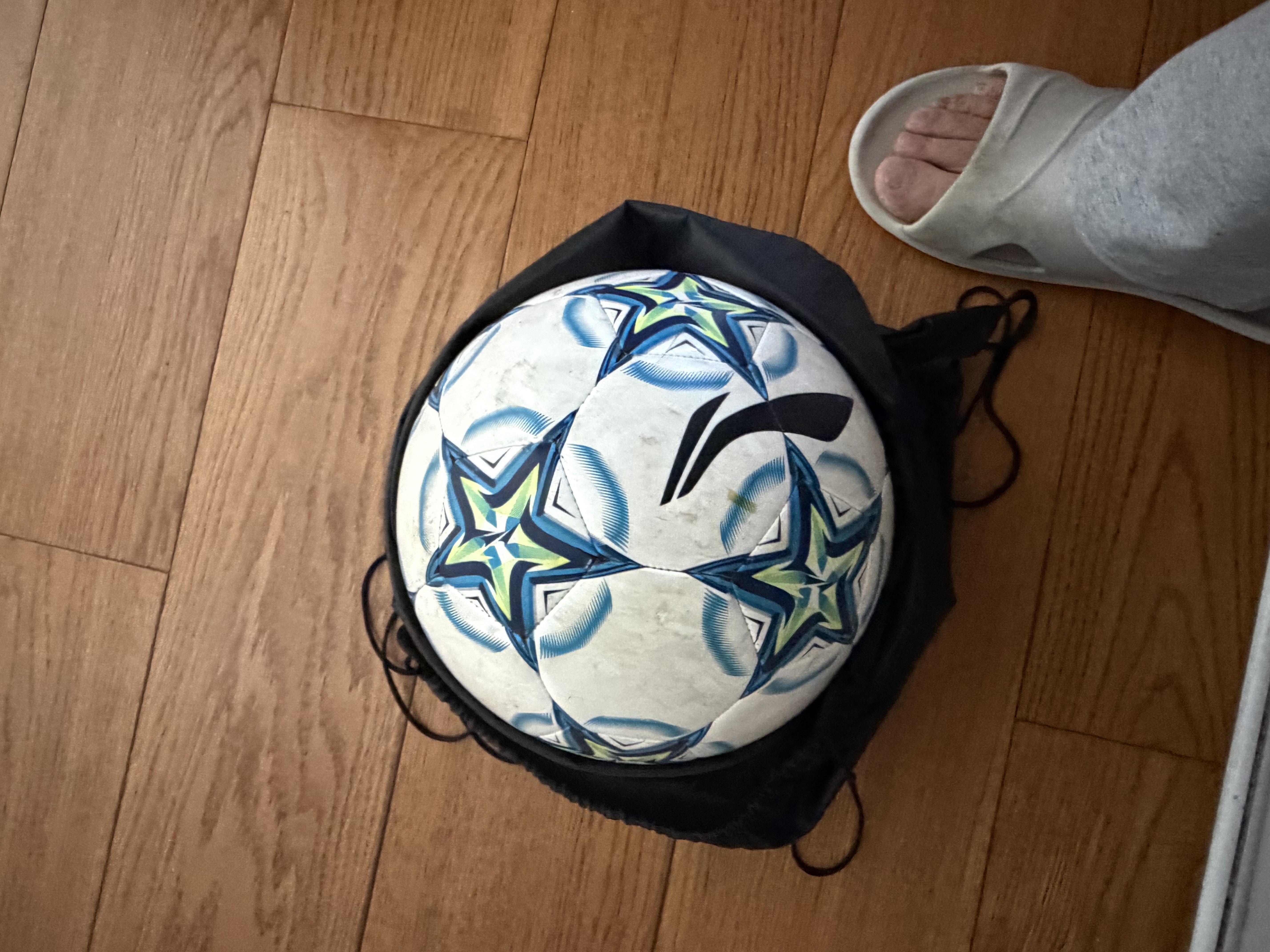 李宁（LI-NING）足球5号成人比赛世界杯标准专业比赛训练初中生考试专用少儿五号 实拍图