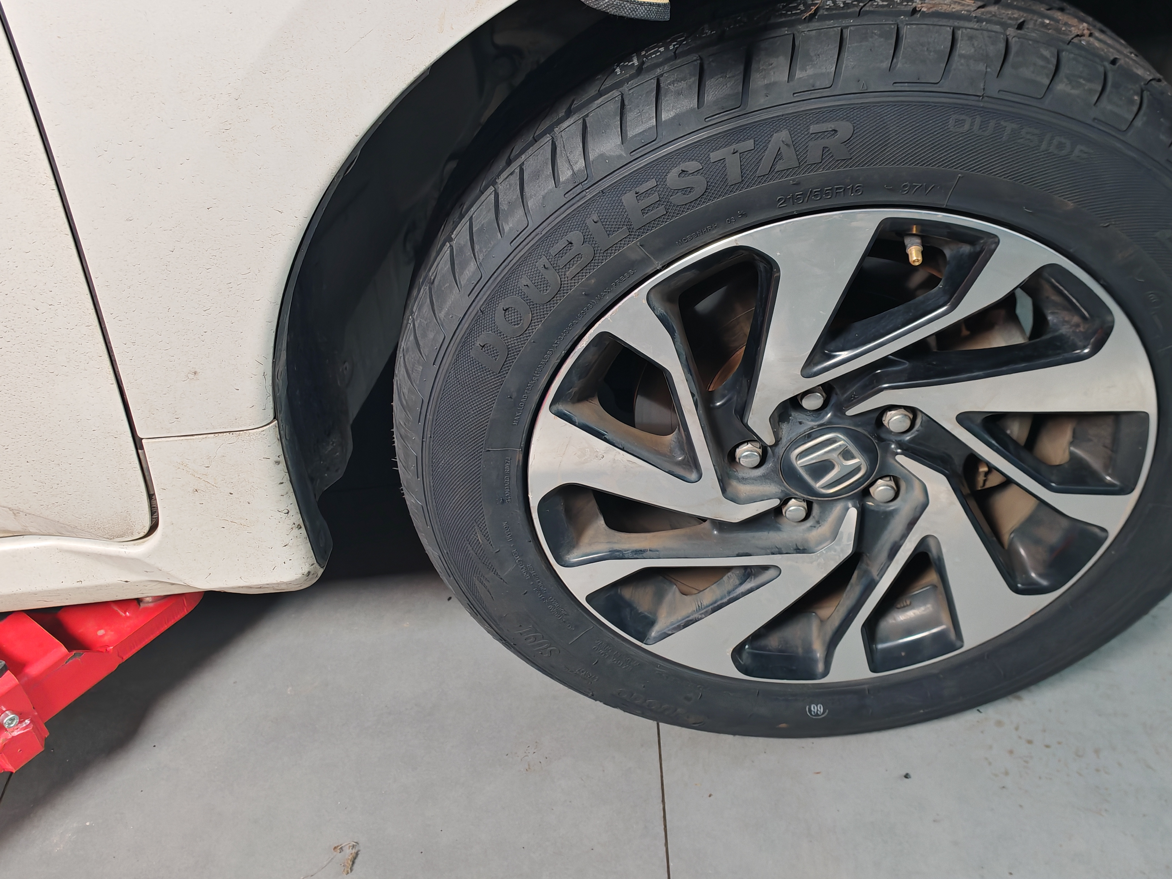 双星JUOGO轮胎 215/55R16 97V 适配新思域/迈腾/凌派/享域/标致308 实拍图