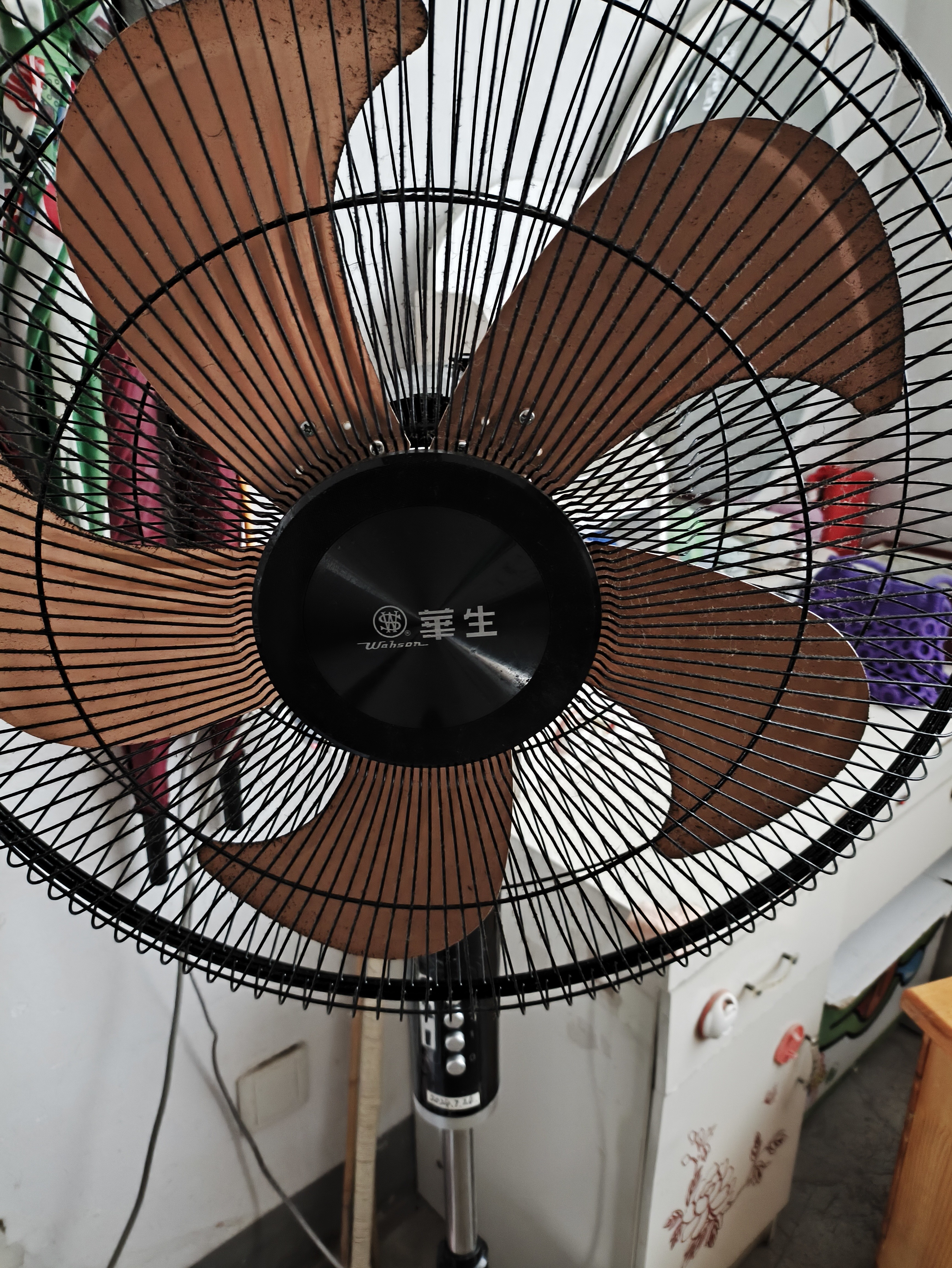 华生（Wahson）电风扇落地扇金属铝叶风扇立式大风量电扇工业扇18吋低噪省电家用宿舍办公交流定频风扇 FS-D1805 实拍图