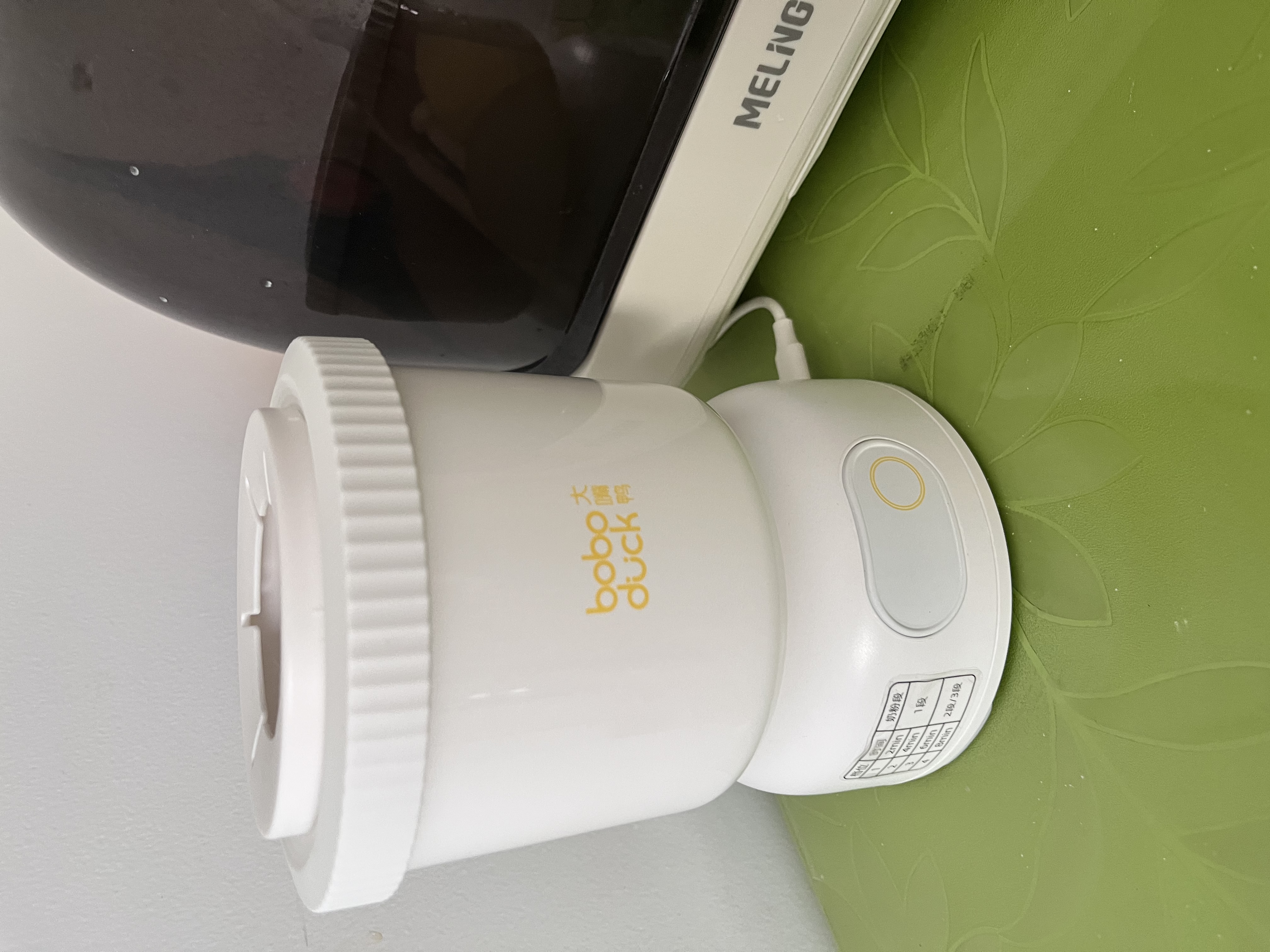 boboduck大嘴鸭婴儿摇奶器 无水保温摇奶器自动温奶2合1 全自动冲免手搓 6501 实拍图