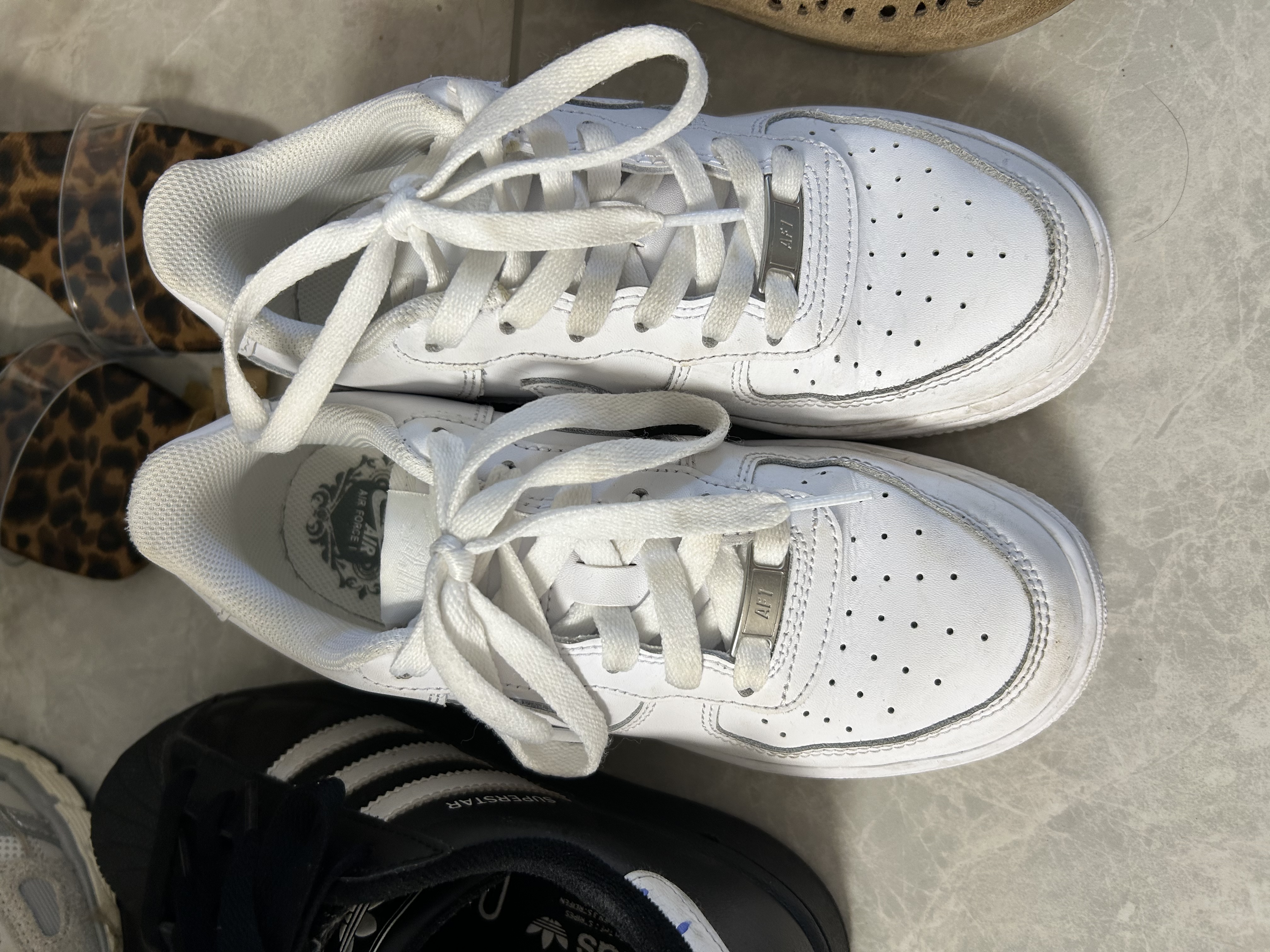 耐克NIKE女子空军一号AF1 百搭大童运动鞋DH2920-111白36.5 实拍图