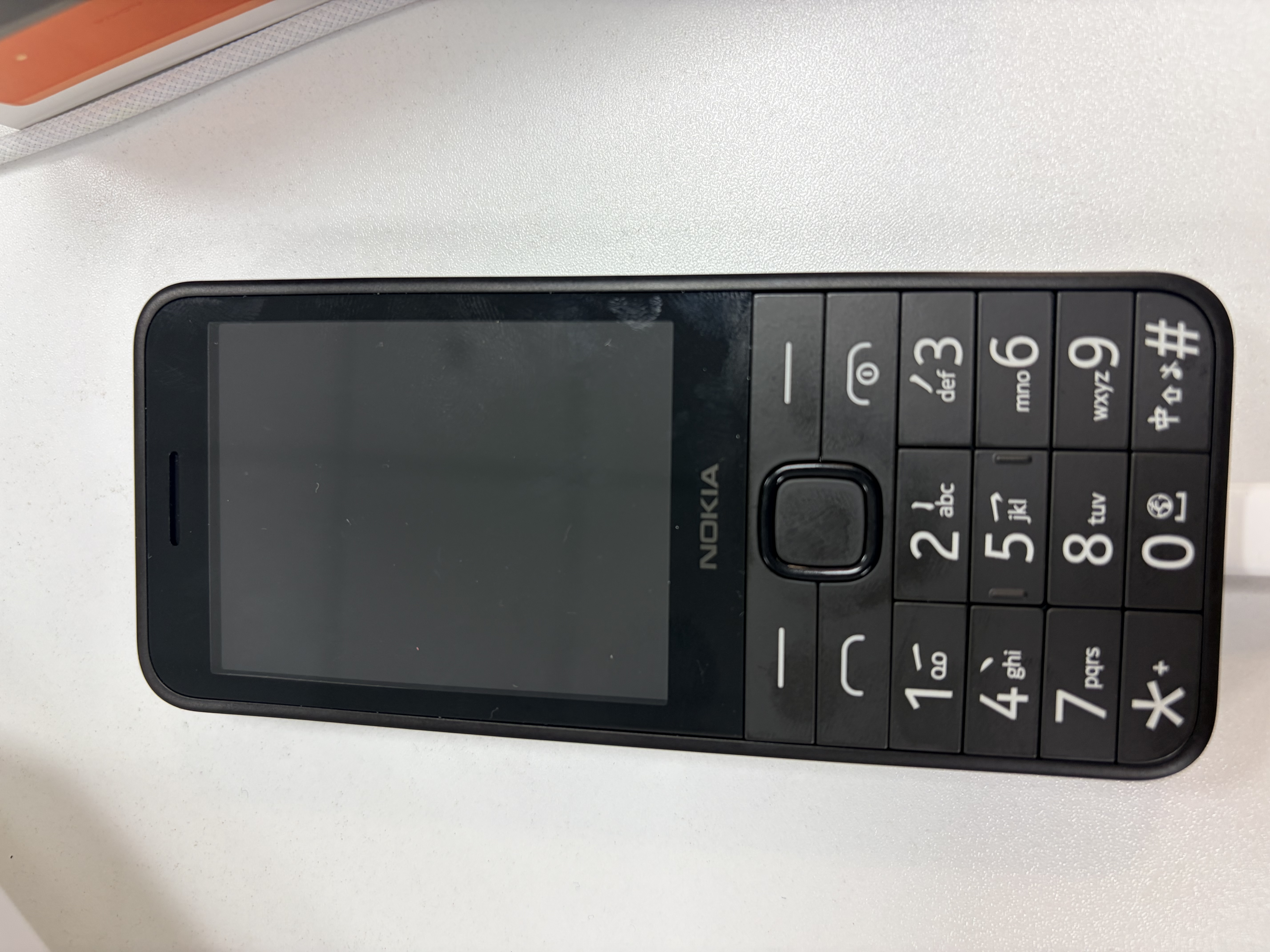 诺基亚（NOKIA）220 4G 移动联通电信全网通 2.8英寸双卡双待 直板按键手机 老人老年手机 学生手机 黑色 实拍图