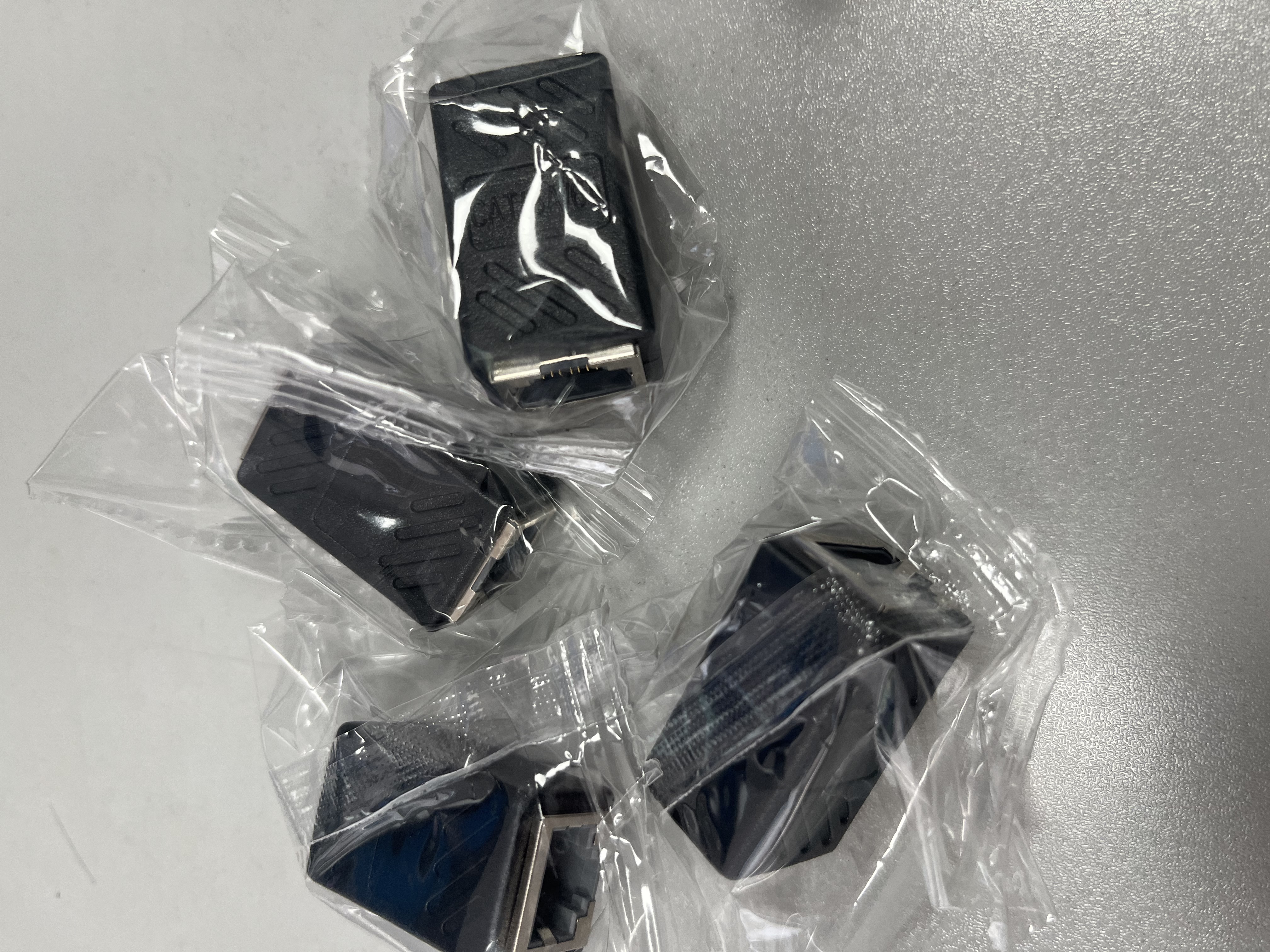 网线对接头转接头 网络延长连接器端子百兆千兆直通头5 6类网线通用RJ45网线水晶头网络转接口 兼容千/百兆【标准款】PCB板/屏蔽层 20个 实拍图