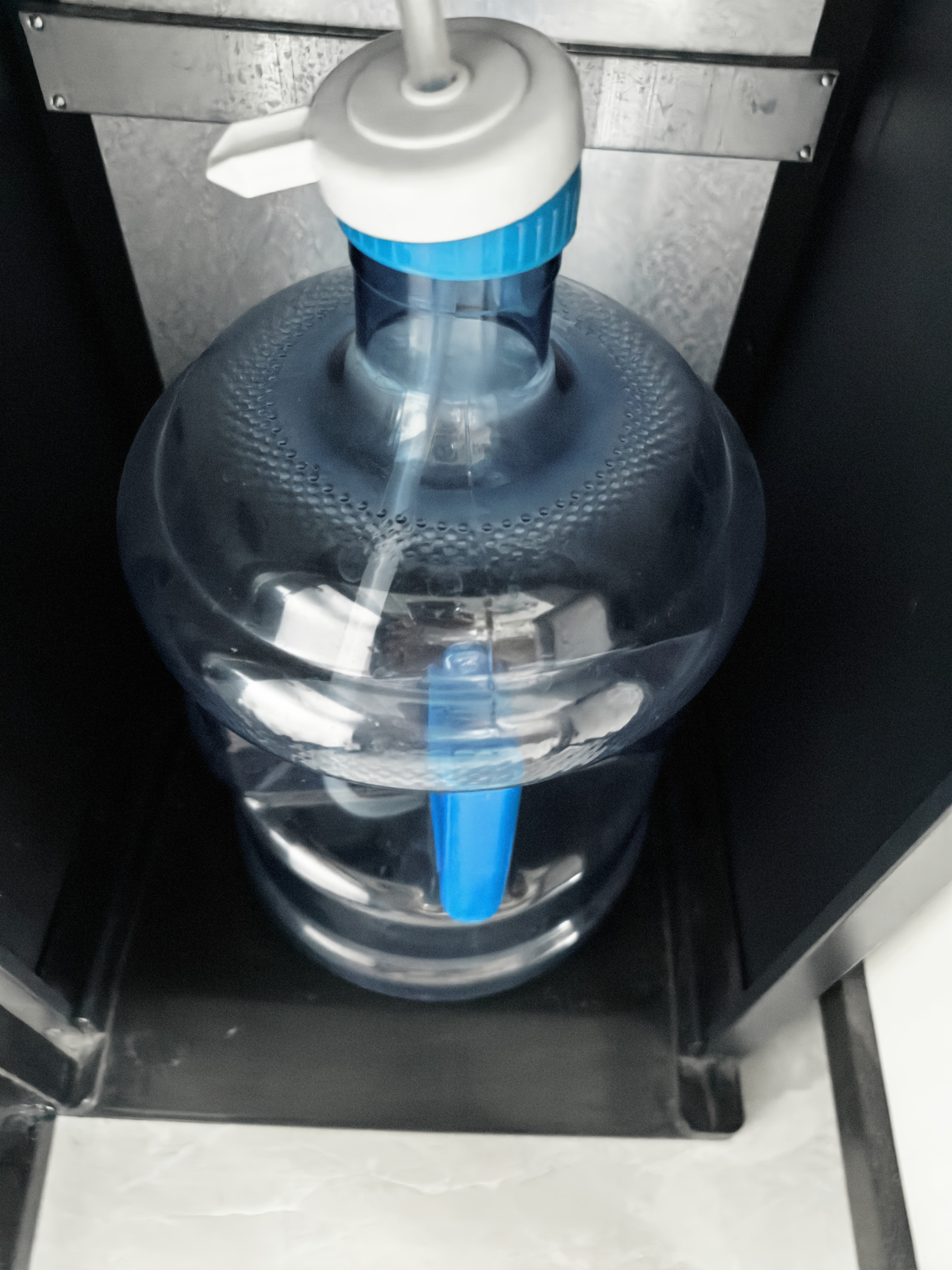 拜杰纯净水桶 食品级PC户外水桶 饮水储水桶矿泉水桶手提式桶装水户外水桶 带龙头15L 实拍图