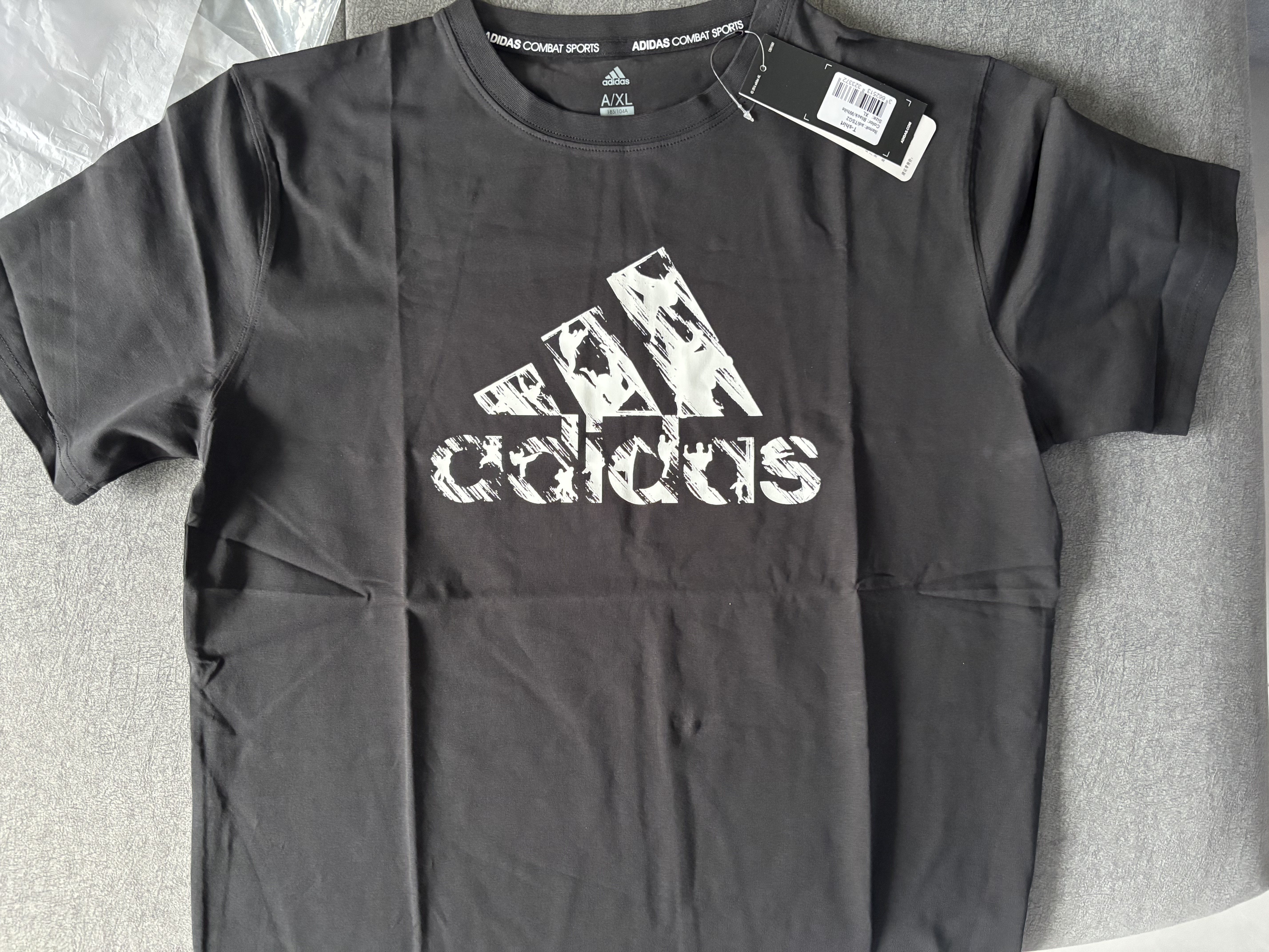 阿迪达斯（adidas）【特价清仓】夏季男女同款短袖男T恤跑步健身运动速干 黑白 XL 实拍图