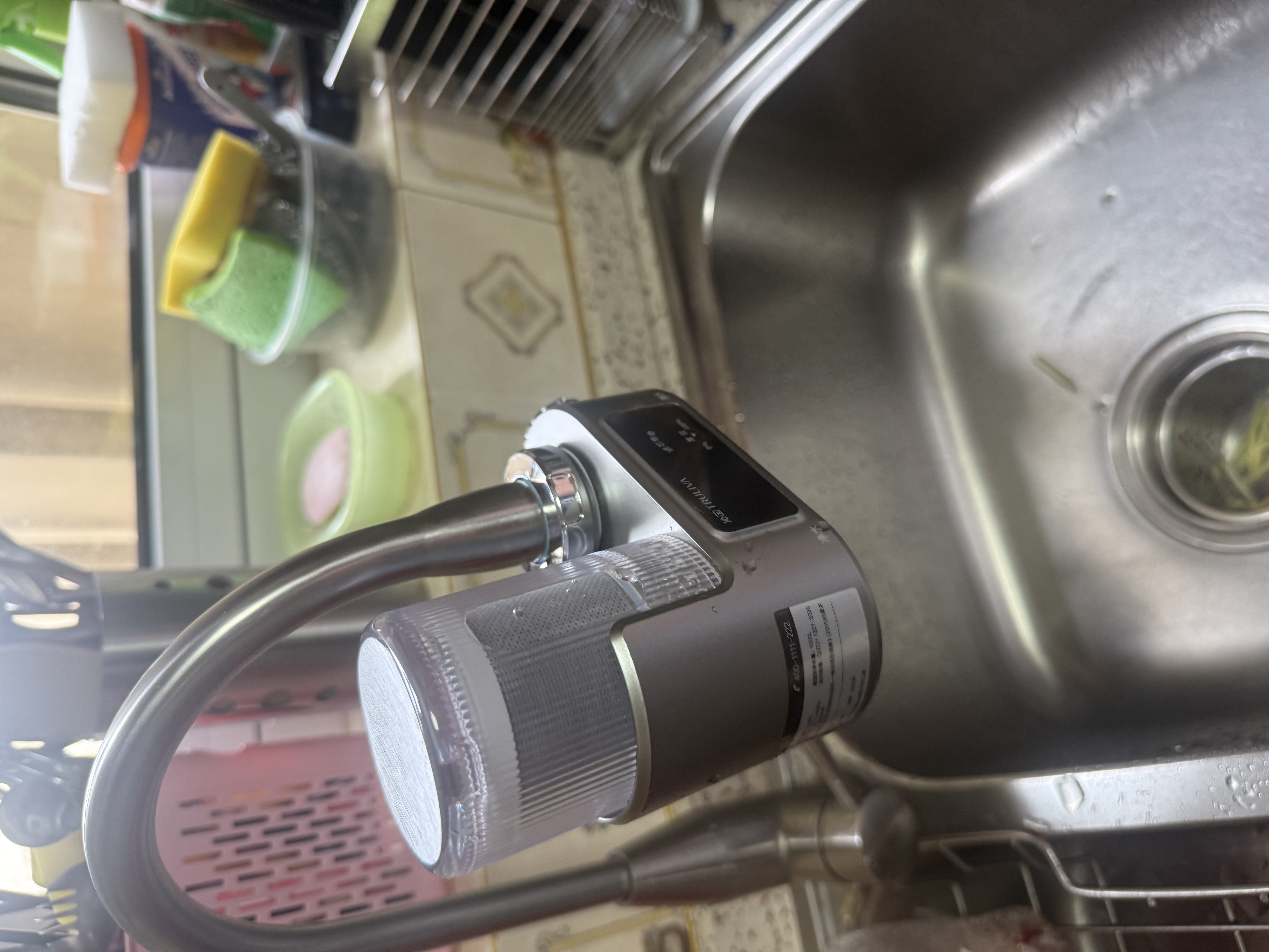沁园（TRULIVA）净水器家用水龙头过滤器自来水过滤水器UV紫外厨房卫生间通用除水垢除余氯 高端智能数显-1机3芯 实拍图