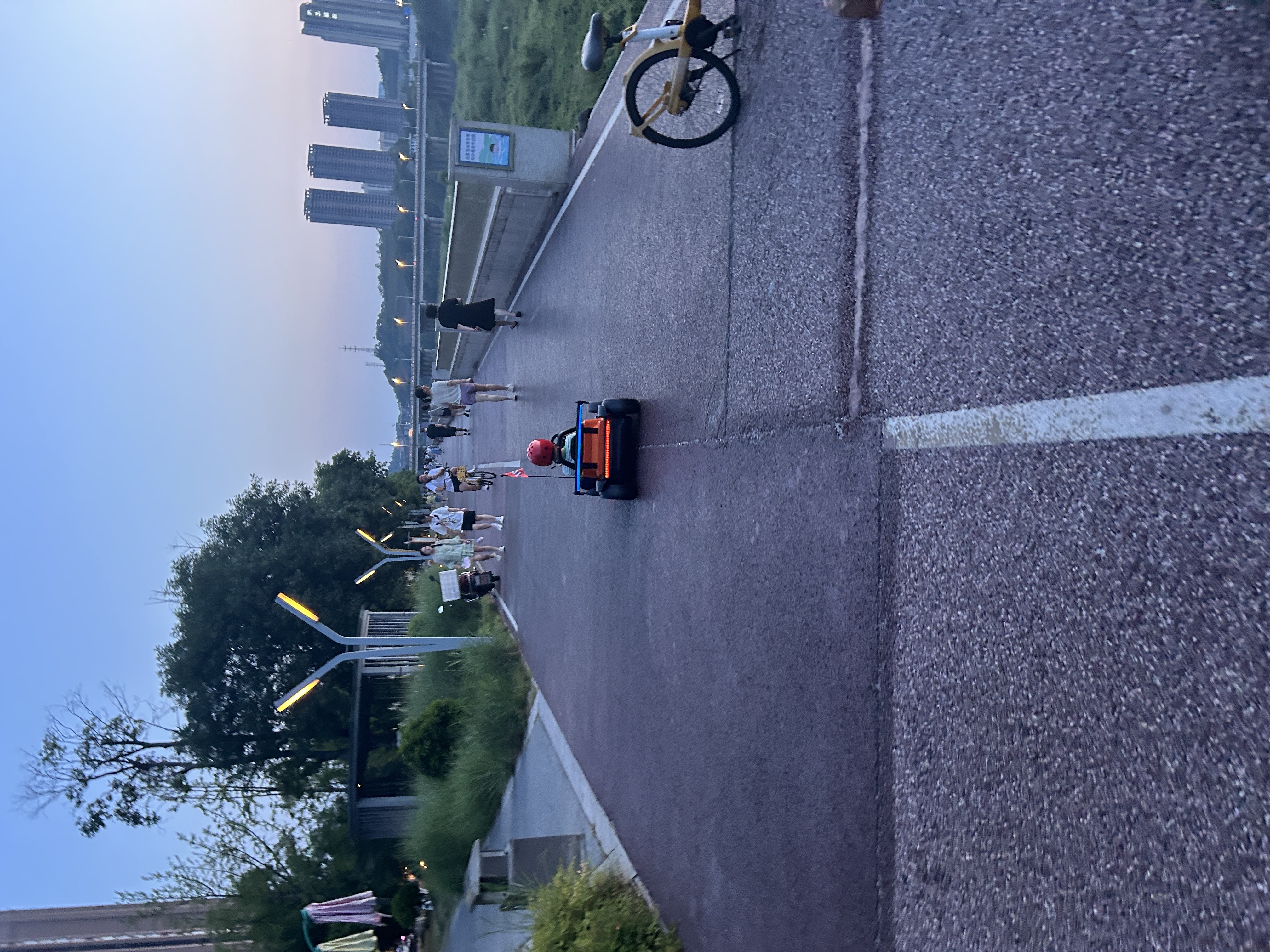 慕迪尼儿童电动卡丁车免安装可坐大人遥控四轮玩具男女小孩充电漂移汽车 7号智能卡丁极光橙 高配24V15锂电+静音双电机+可调车身+液晶屏+99%免安装 实拍图