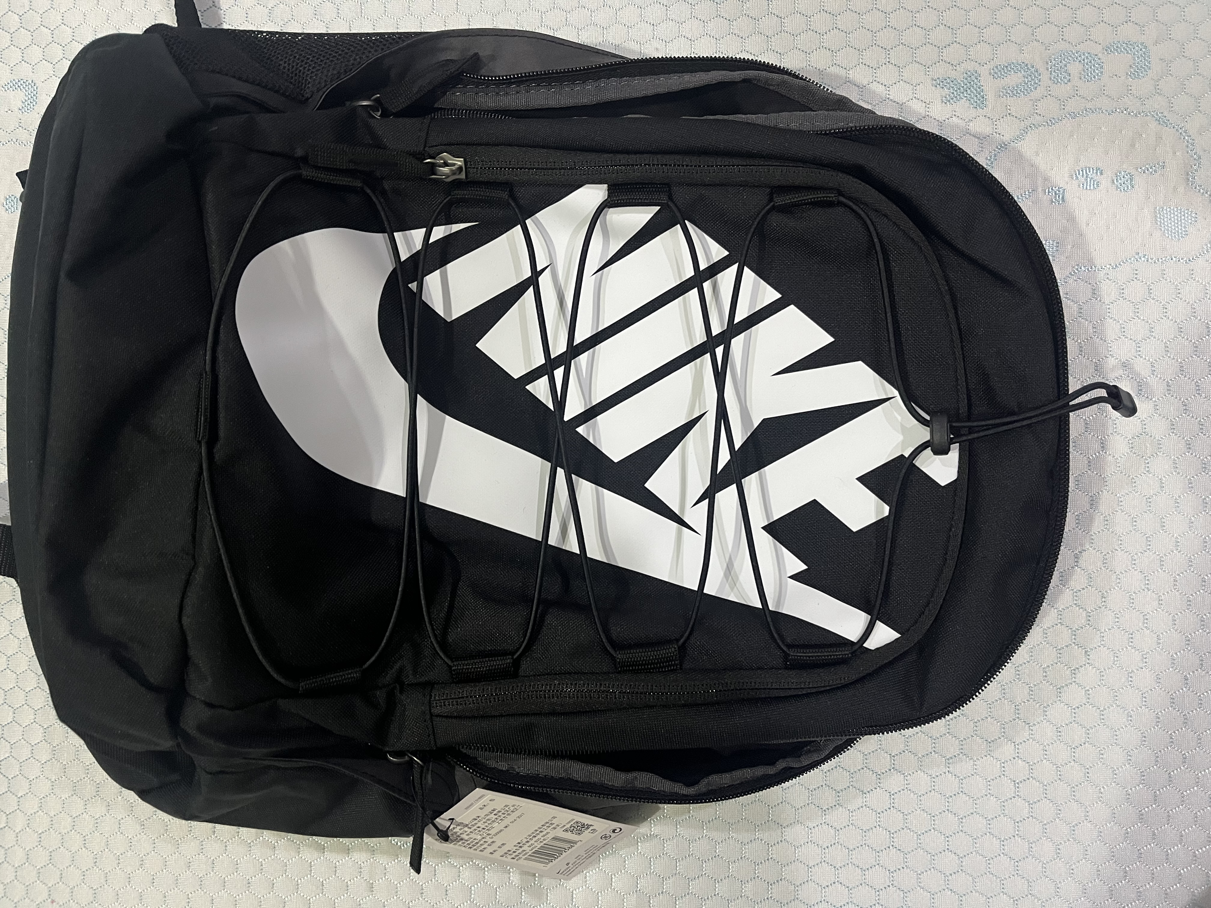 耐克（NIKE）男女双肩包背包 大容量旅行包电脑书包休闲包DV1296-010 黑白 实拍图