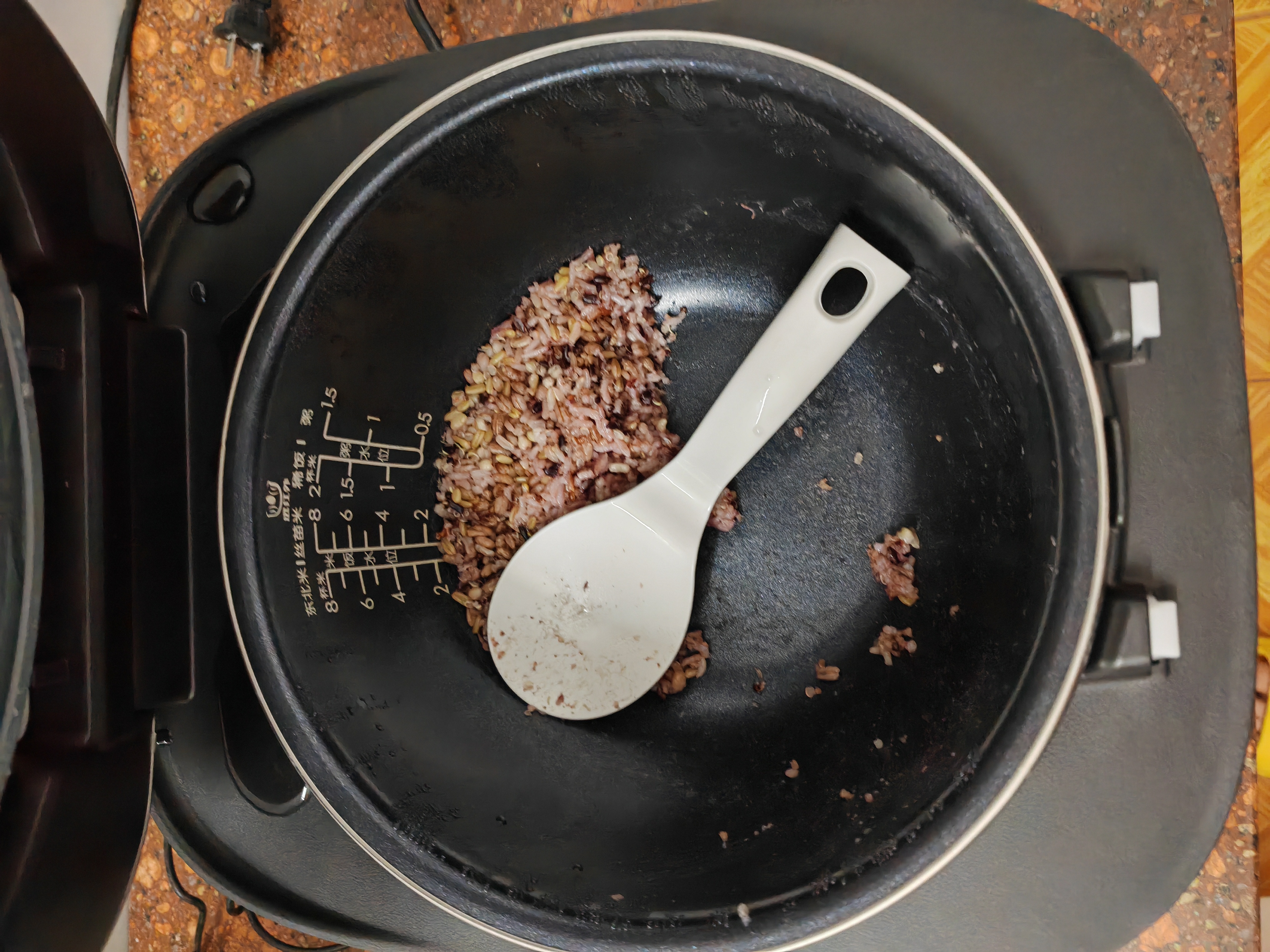 美的（Midea）纤V系列 电饭煲4-5人 IH加热电饭锅家用4L大容量智能预约 防粘胆蒸米饭锅FB40S701 实拍图