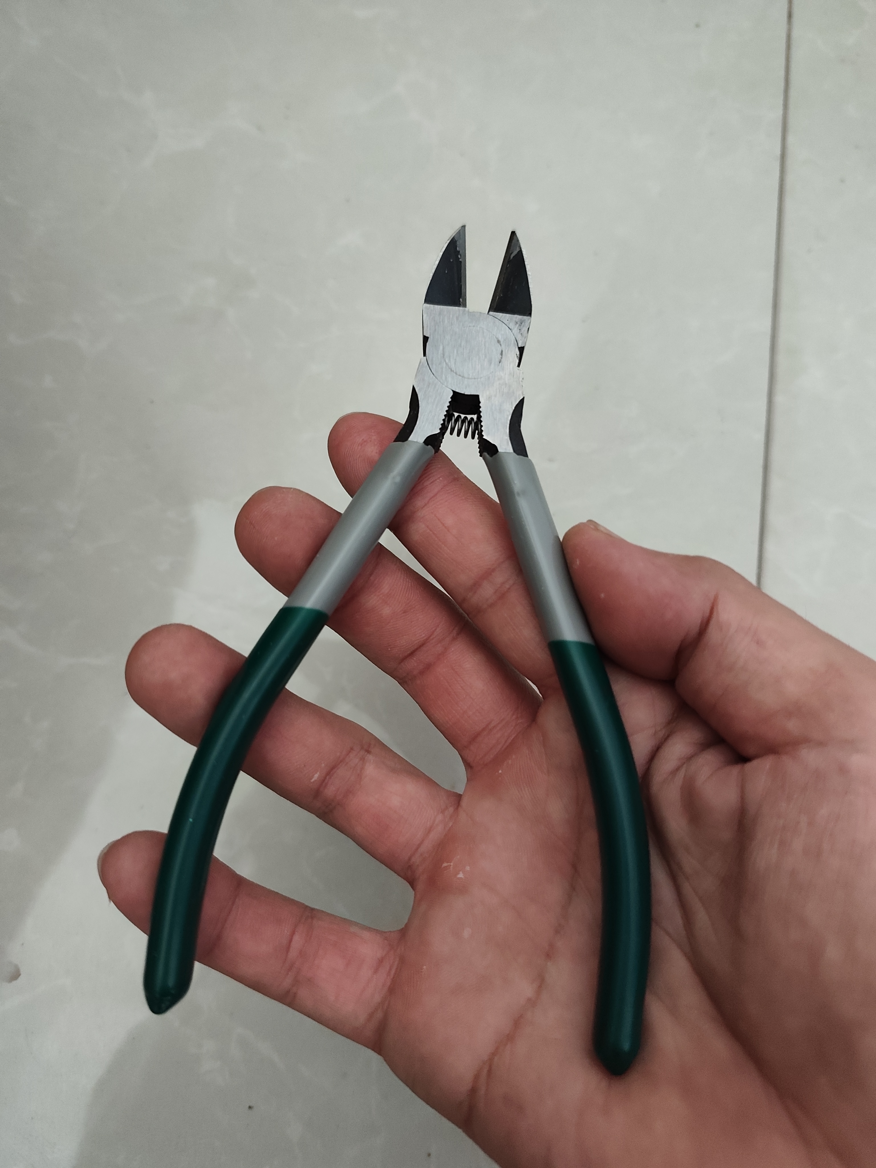 绿林（GREENER）家用水口钳斜口钳6寸剪钳电工剪线钳工业级偏口钳斜嘴钳断线钳子 实拍图