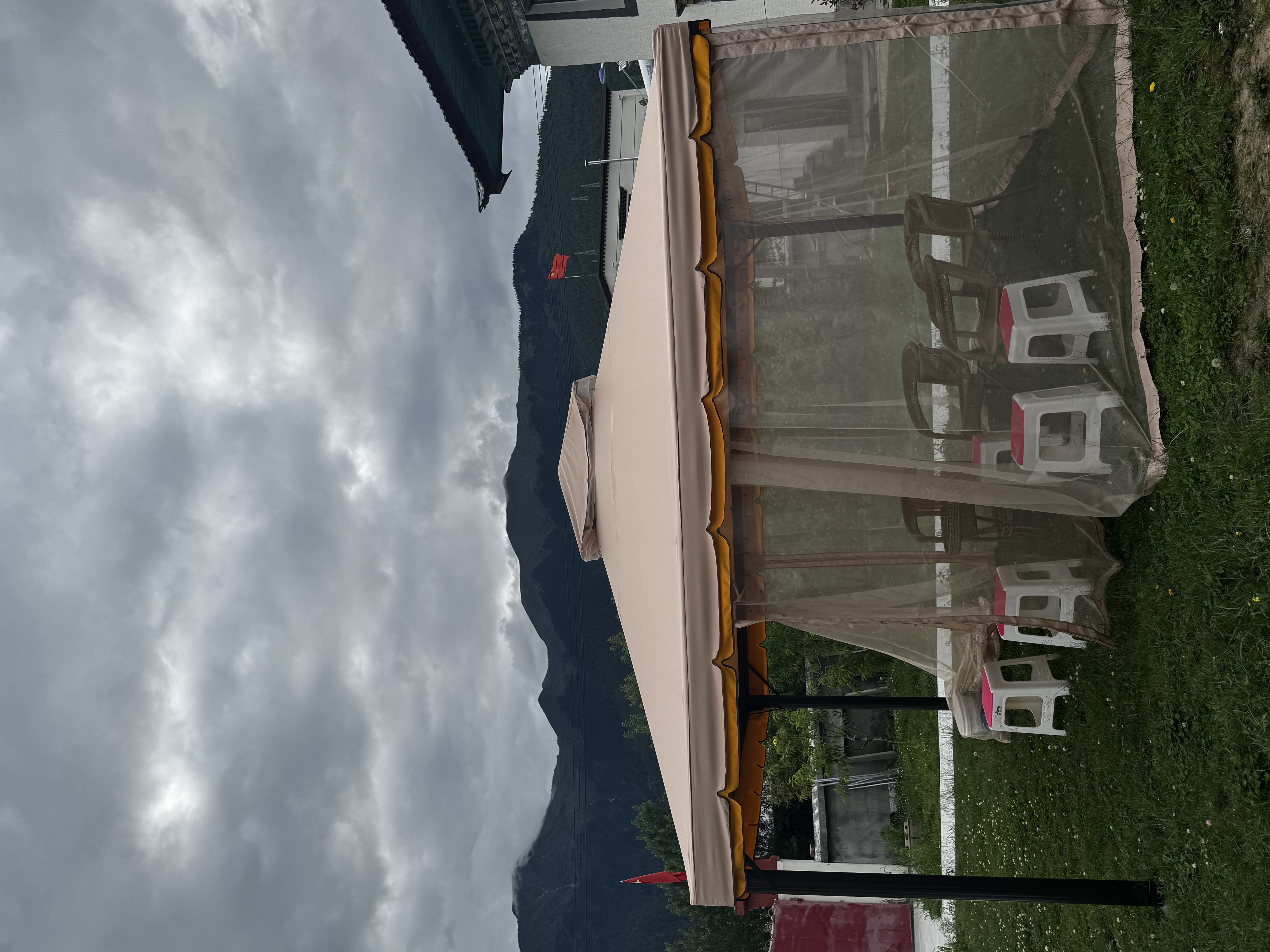 紫叶（ziye）云顶户外遮阳伞庭院伞太阳能LED带灯伞花园露台岗亭摆摊伞太阳伞 升级款3米方形【配370斤水箱】106MM伞杆 实拍图
