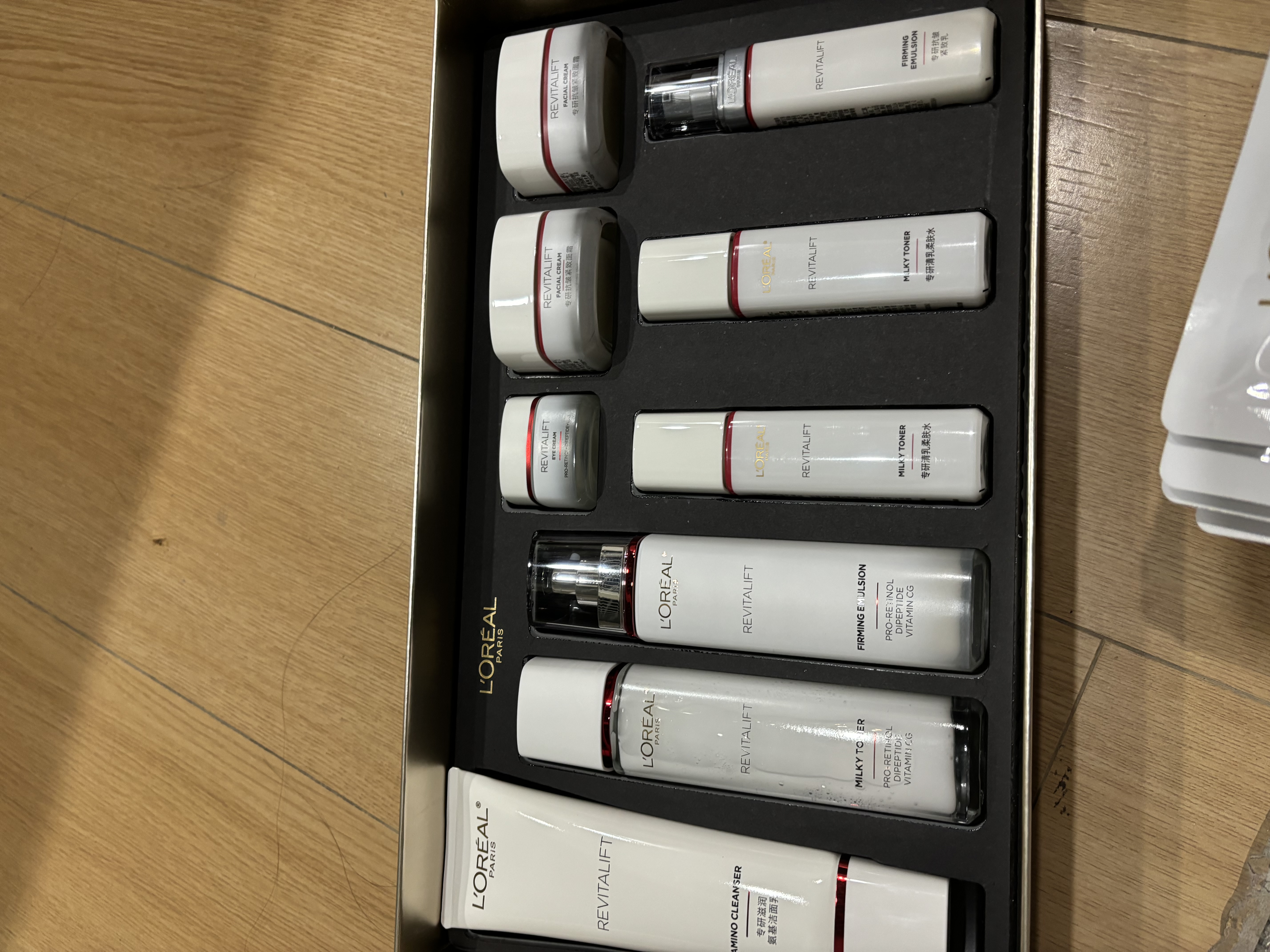 欧莱雅复颜洁面水乳眼霜套装礼盒补水抗皱紧致生日礼物护肤品 实拍图