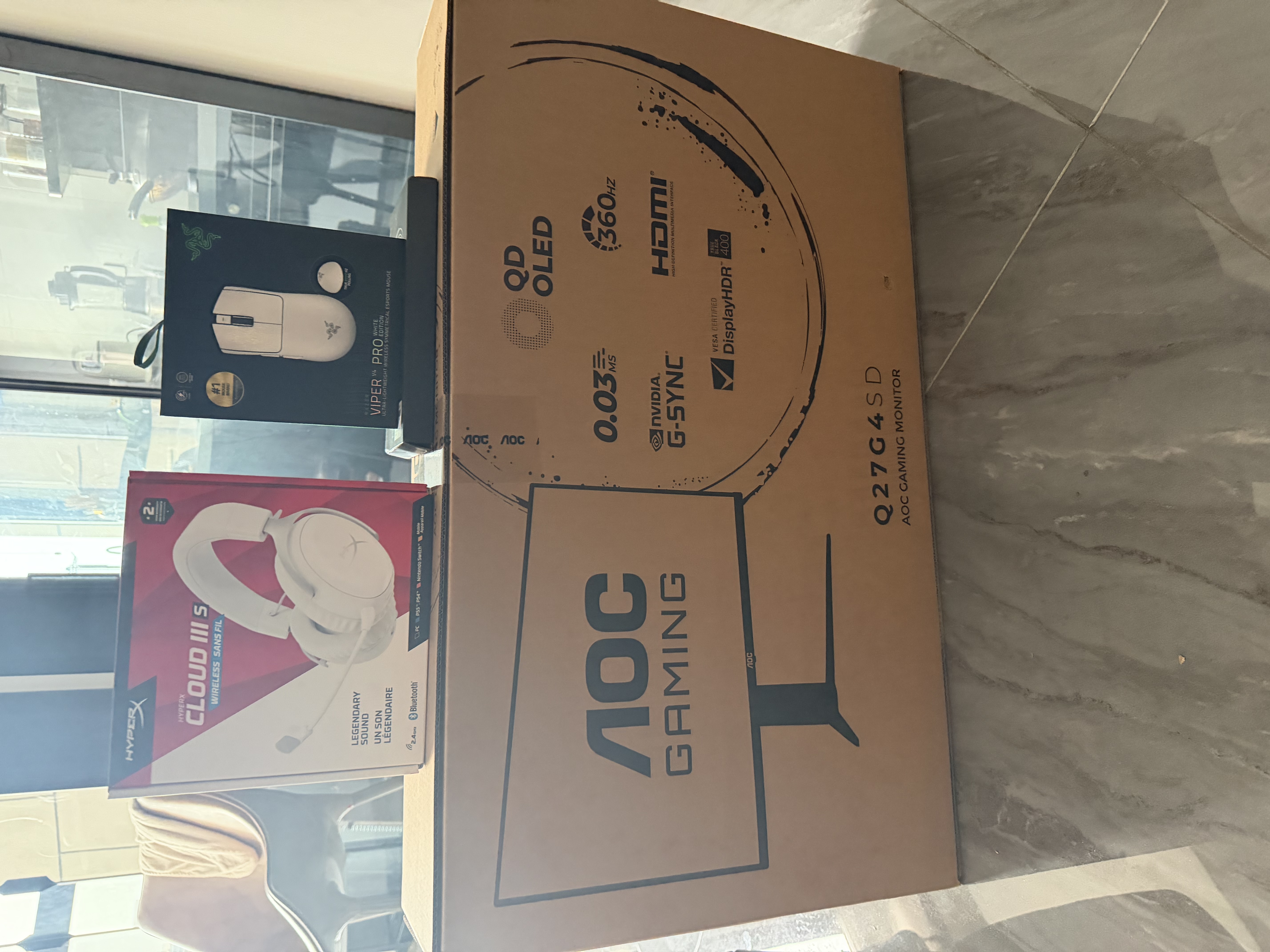 AOC 27英寸2K 360Hz QD-OLED 原生10Bit 0.03ms HDR硬件低蓝光 TUV电竞游戏显示器Q27G4SD (高性能) 实拍图