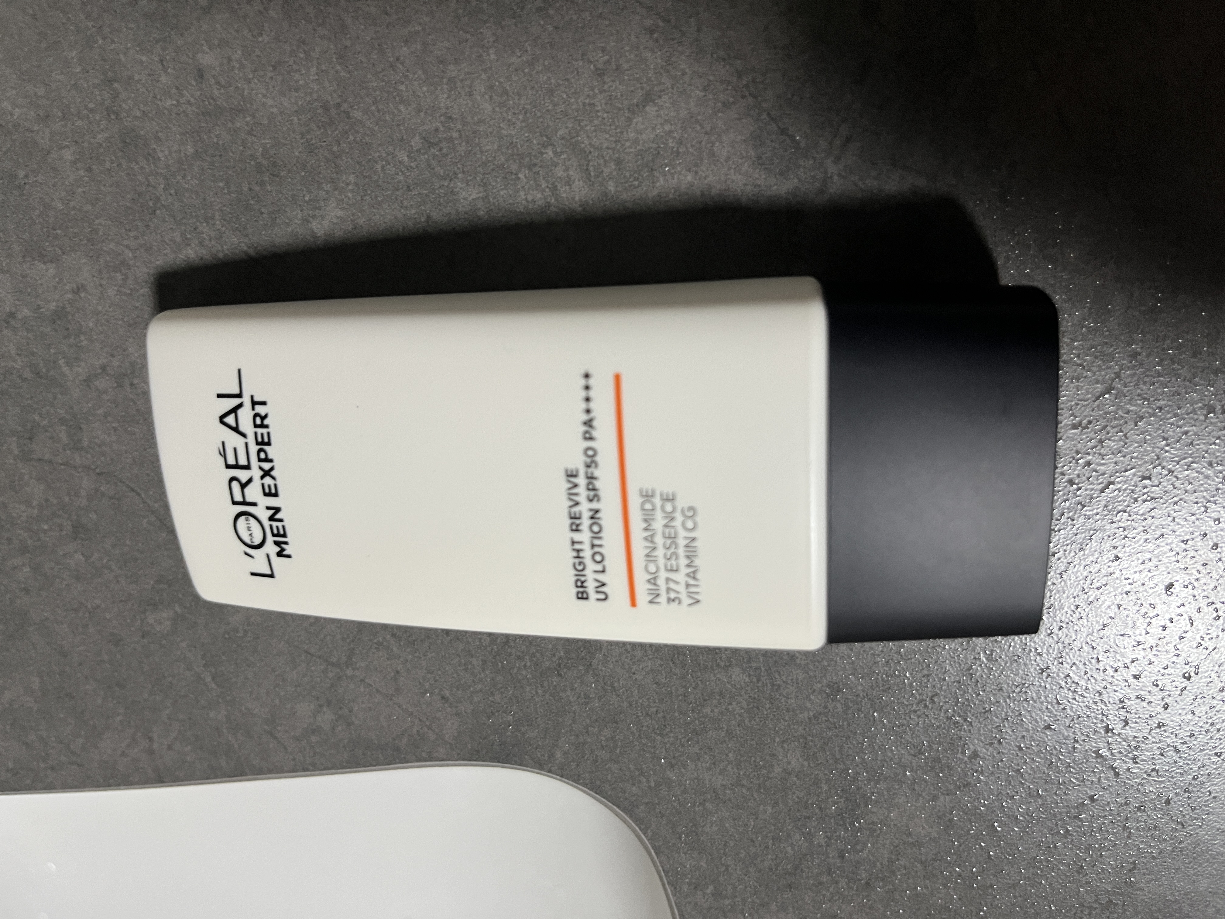 欧莱雅男士专用耀白防晒霜隔离乳SPF50美白淡斑防紫外线护肤品男生礼物 实拍图