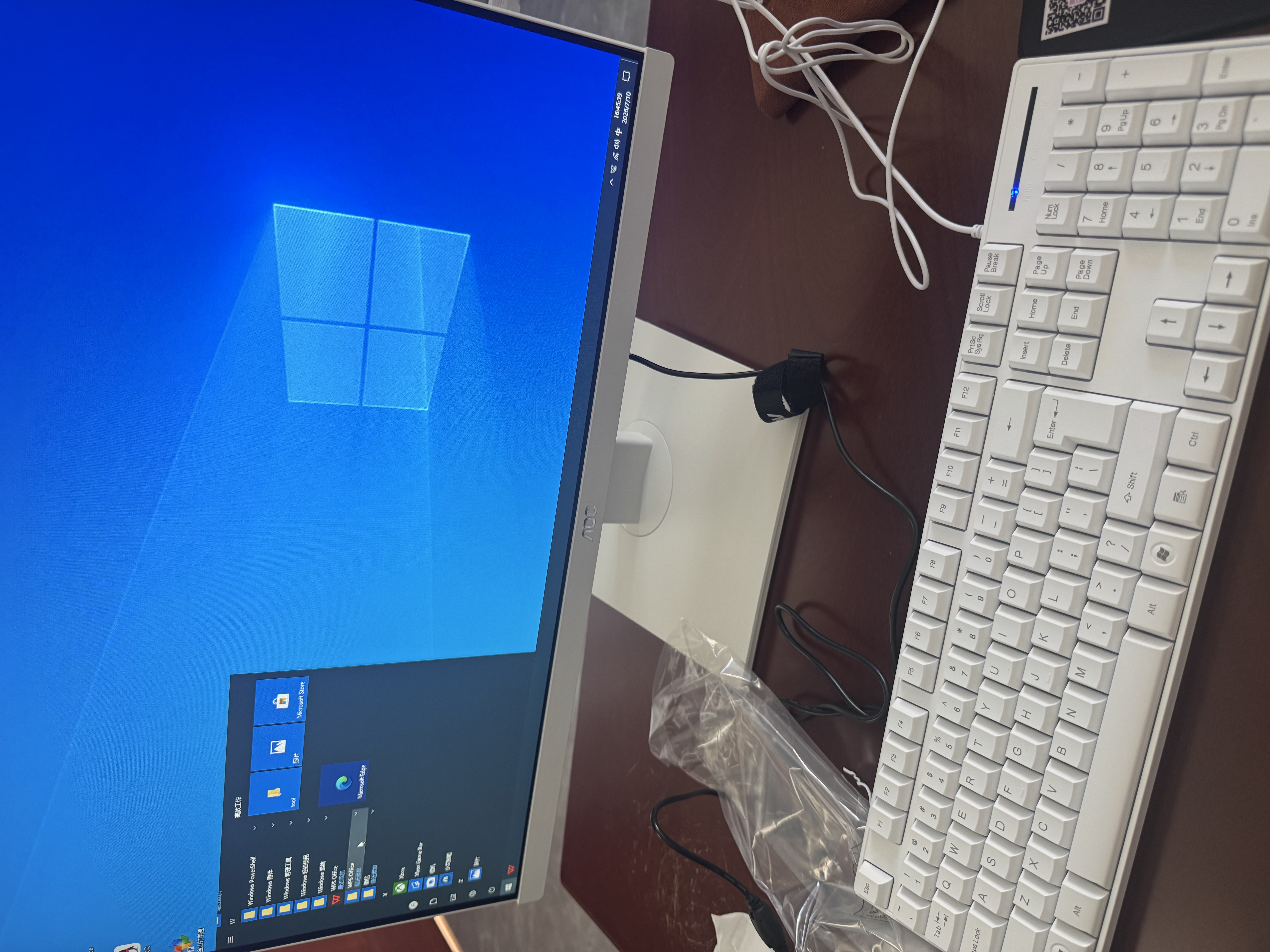 AOC一体机电脑台式主机24.5英寸高清AI智能办公商用家用学习电脑(G5900 8G 256GSSD WiFi 键鼠) 实拍图