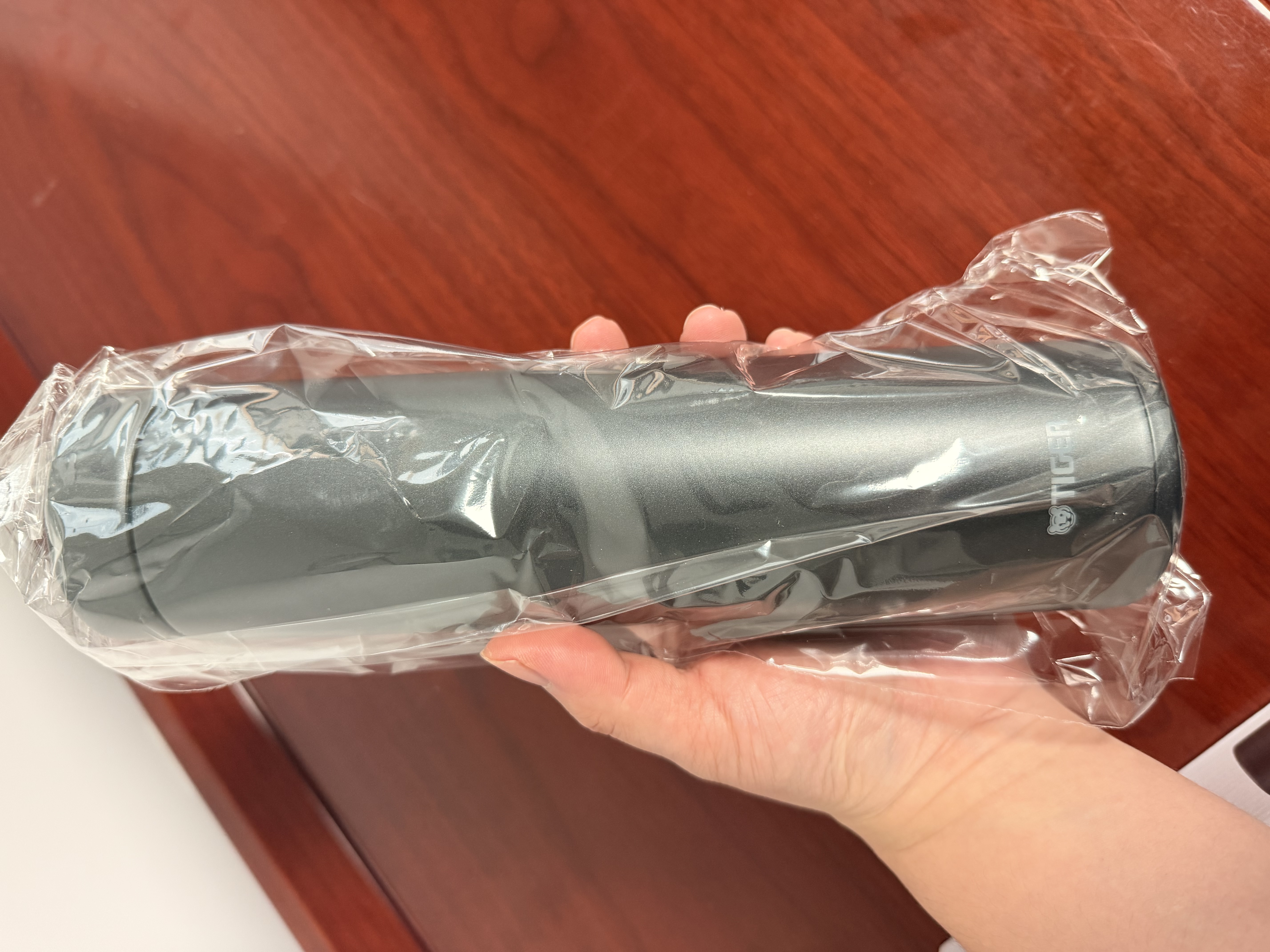 虎牌（TIGER）保温保冷杯不锈钢男女学生水杯MMZ-A60C-KG石墨黑600ml国庆结婚 实拍图