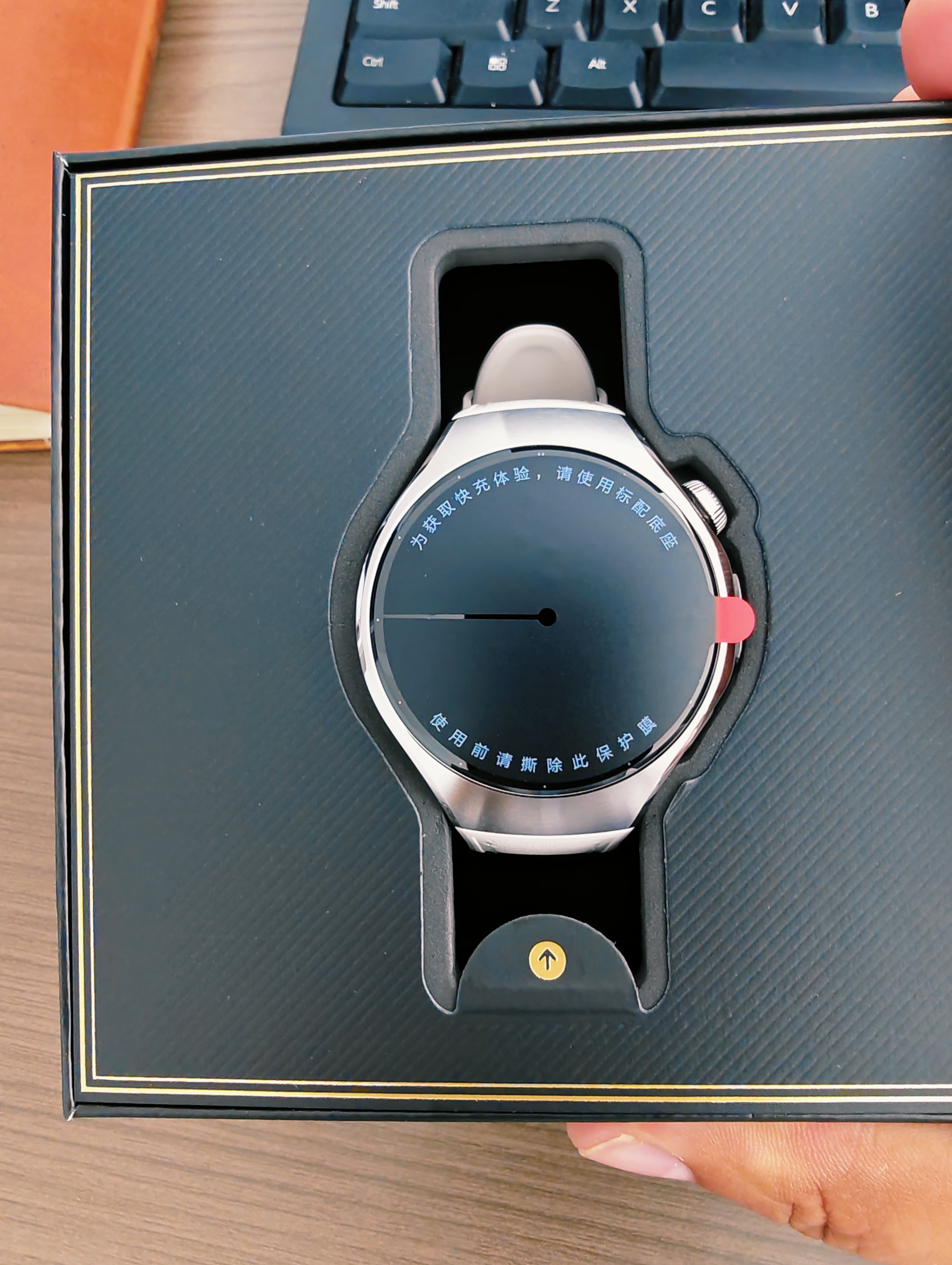 华为HUAWEI WATCH 5 42mm基础款不锈钢表壳金星白素皮复合表带X-TAP智感窗eSIM通话手表 实拍图