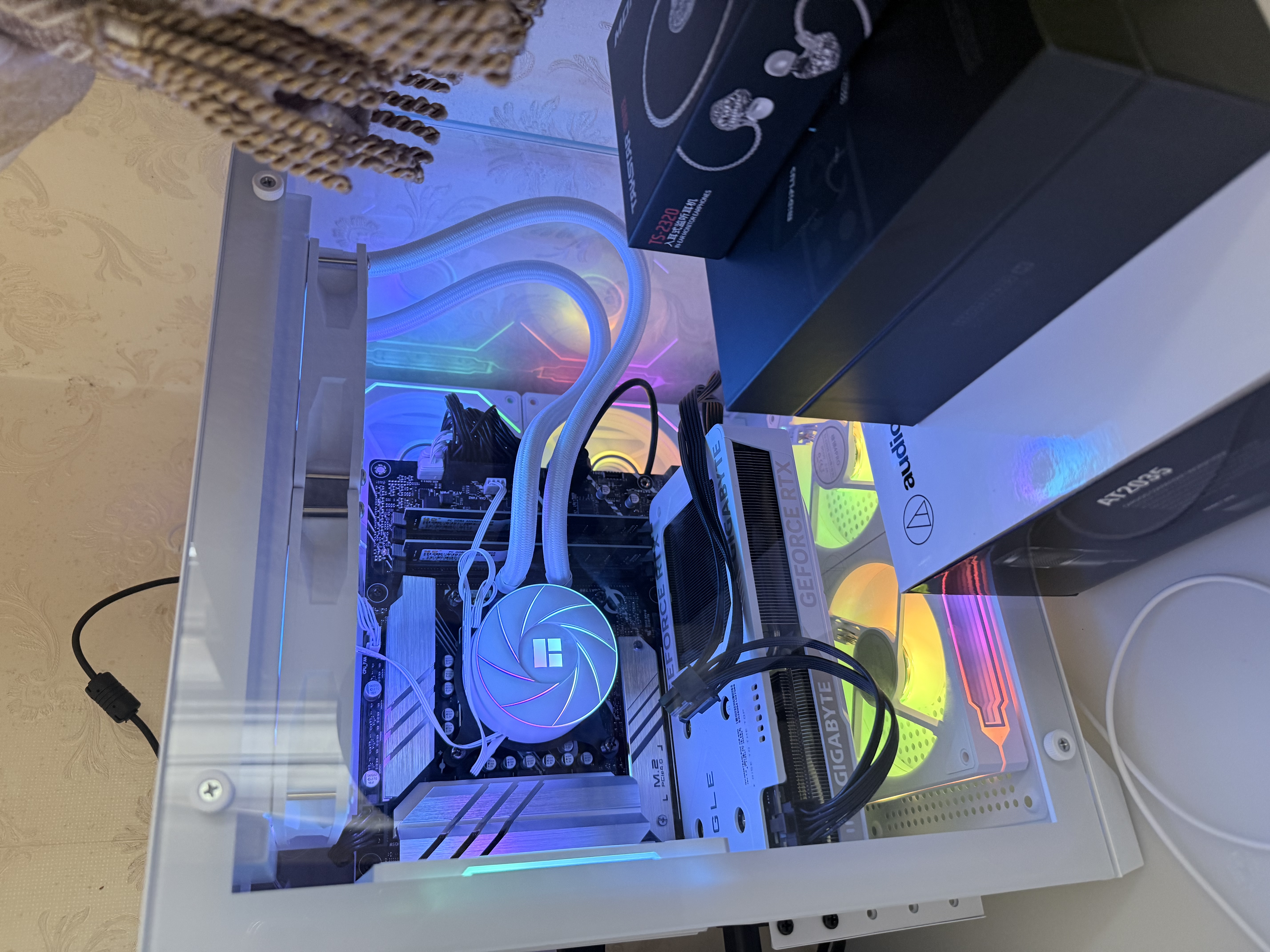 华硕（ASUS）ROG全家桶 英特尔酷睿14代i5/i7台式电脑游戏主机5060ti/5070直播设计三角洲黑神话水冷整套海景房 主机+32寸超清显示屏【六年质保+全套配齐】 九：14代i7丨1TB丨 实拍图