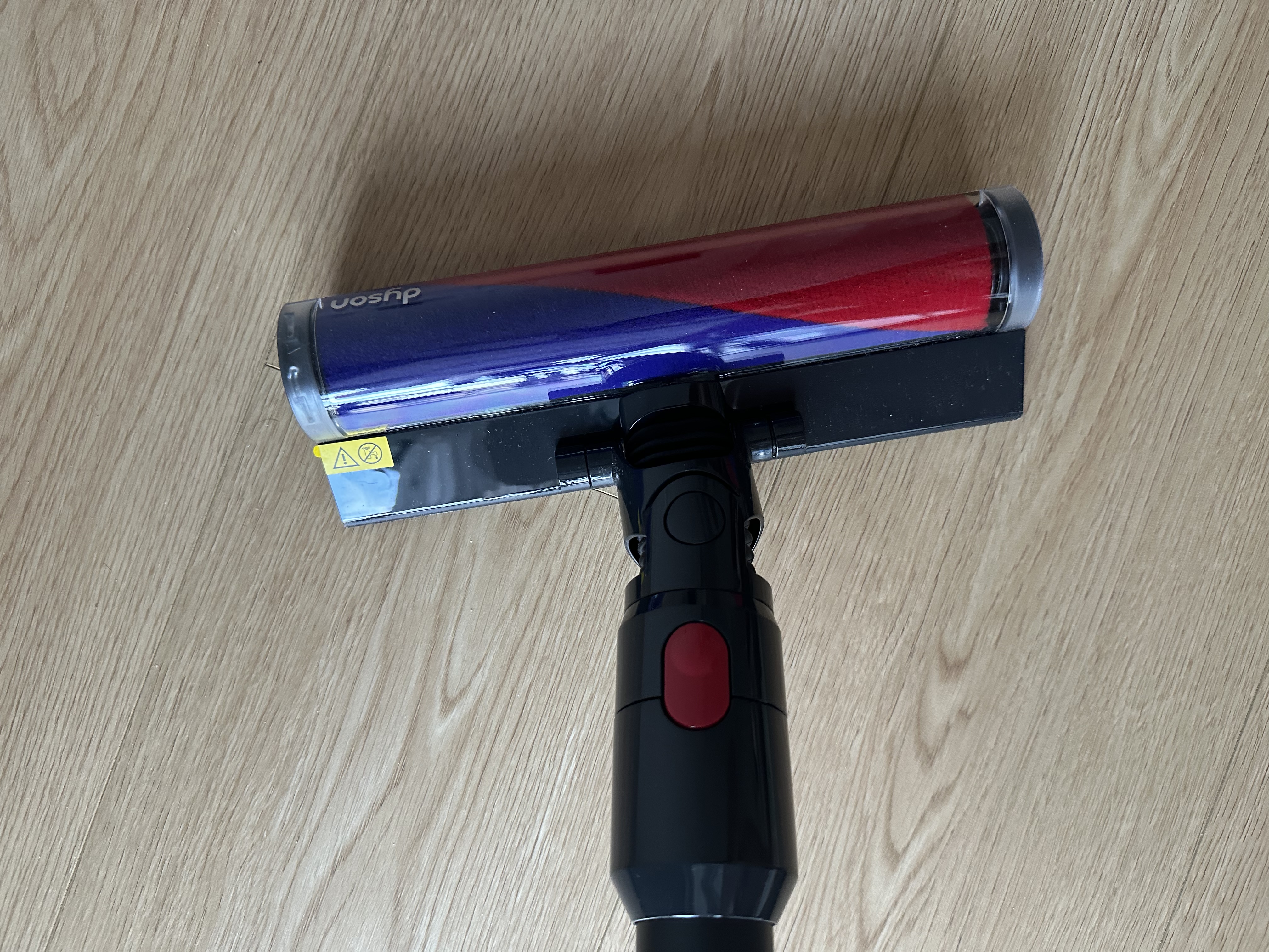 戴森（DYSON） V8 Cyclone 无绳吸尘器 手持无线吸尘器 除螨 宠物 家庭适用 实拍图