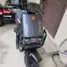 雅迪E30Plus电动摩托车【可分期购买】72V23Ah长续航1200W大动力高端外卖两轮电动车电瓶车黑色 实拍图