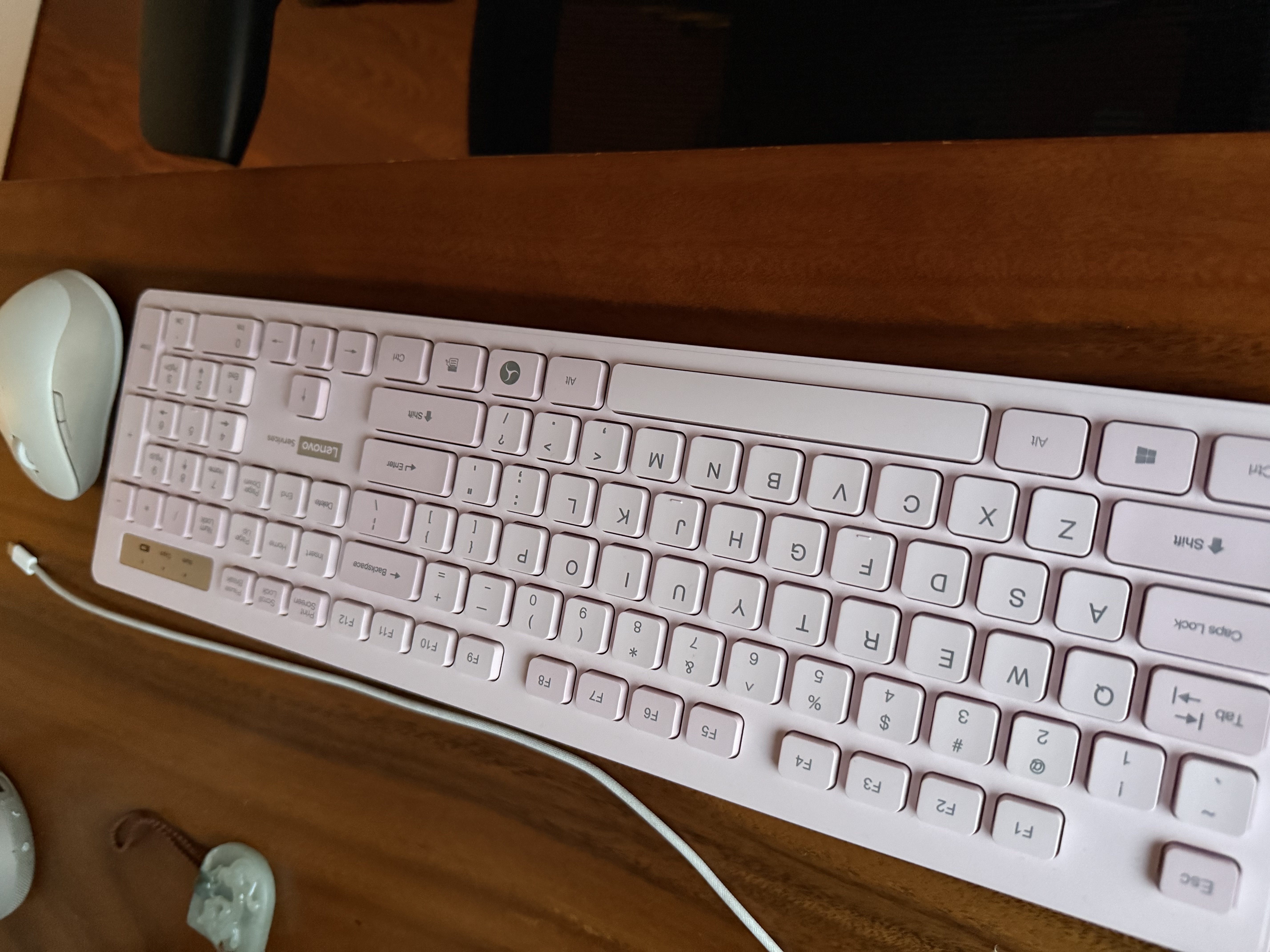 联想（Lenovo）无线键盘鼠标套装 键鼠套装 全尺寸键盘 商务办公 USB 适用笔记本台式机一体机 KN220/T221 粉色 实拍图