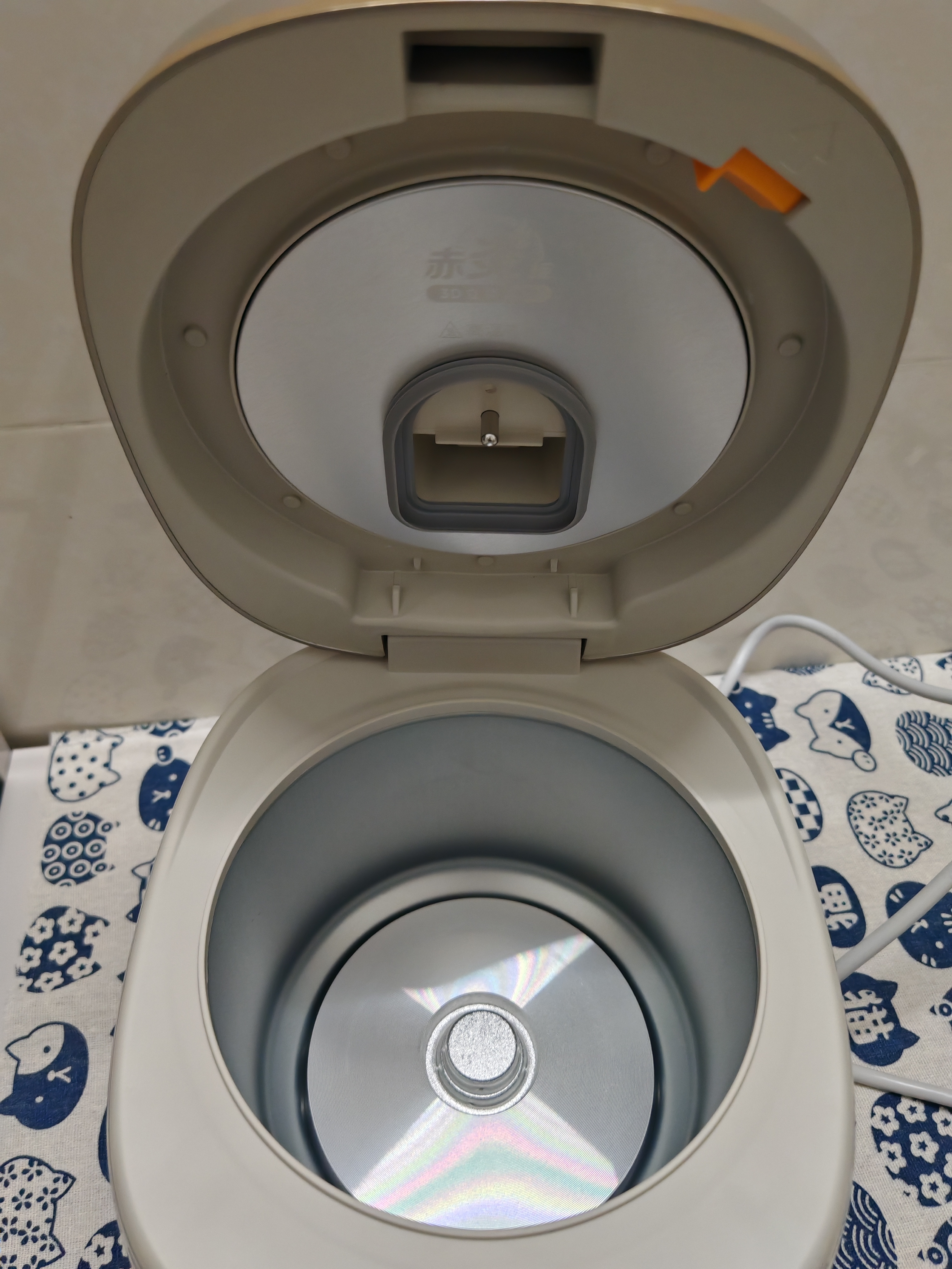 美的（Midea）电饭煲电饭锅小型迷你家用1-2人小容量智能预约多功能煲汤小米粥2L小饭煲以旧换新MB-RC211 实拍图