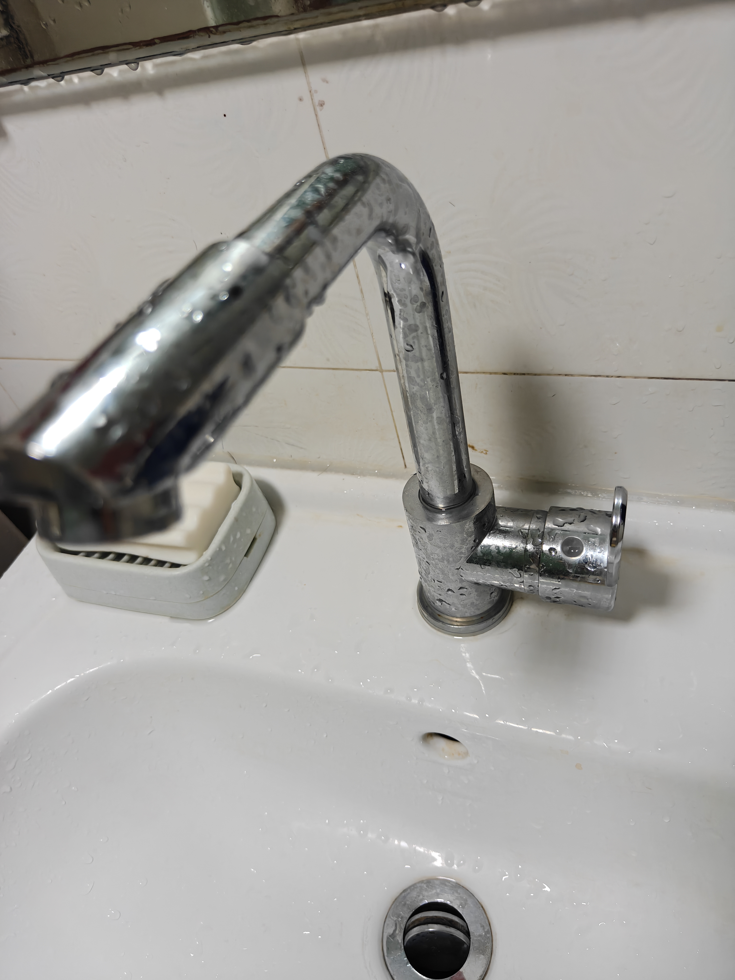 莱尔诗丹（Larsd）面盆水龙头 卫生间浴室柜冷热水龙头洗脸盆不锈钢双温龙头LD78011 实拍图