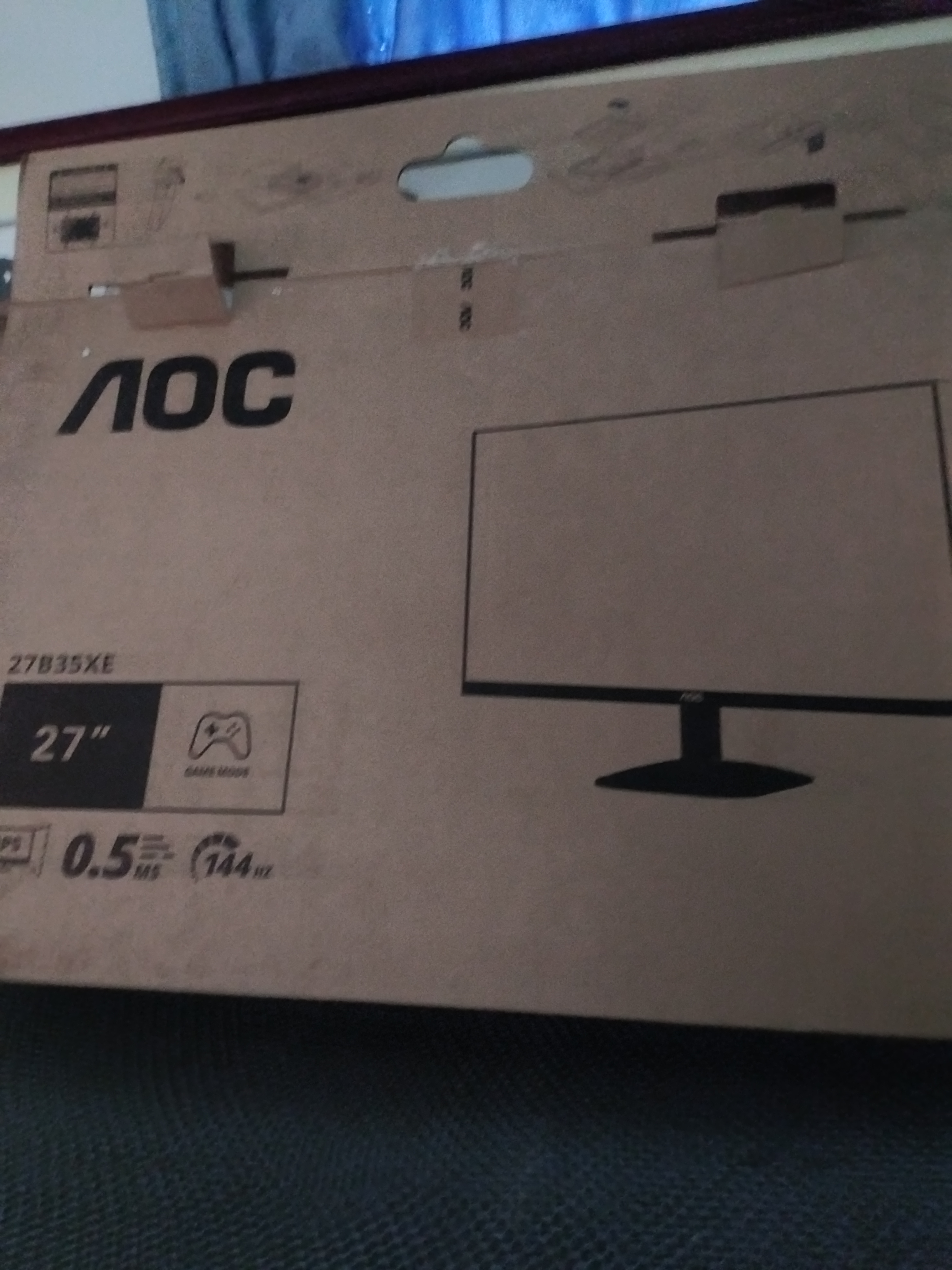 AOC 27英寸 144Hz高刷 IPS HDMI接口 低蓝光不闪 可壁挂 三边微边 超薄节能 办公电脑显示器 27B35XE 实拍图