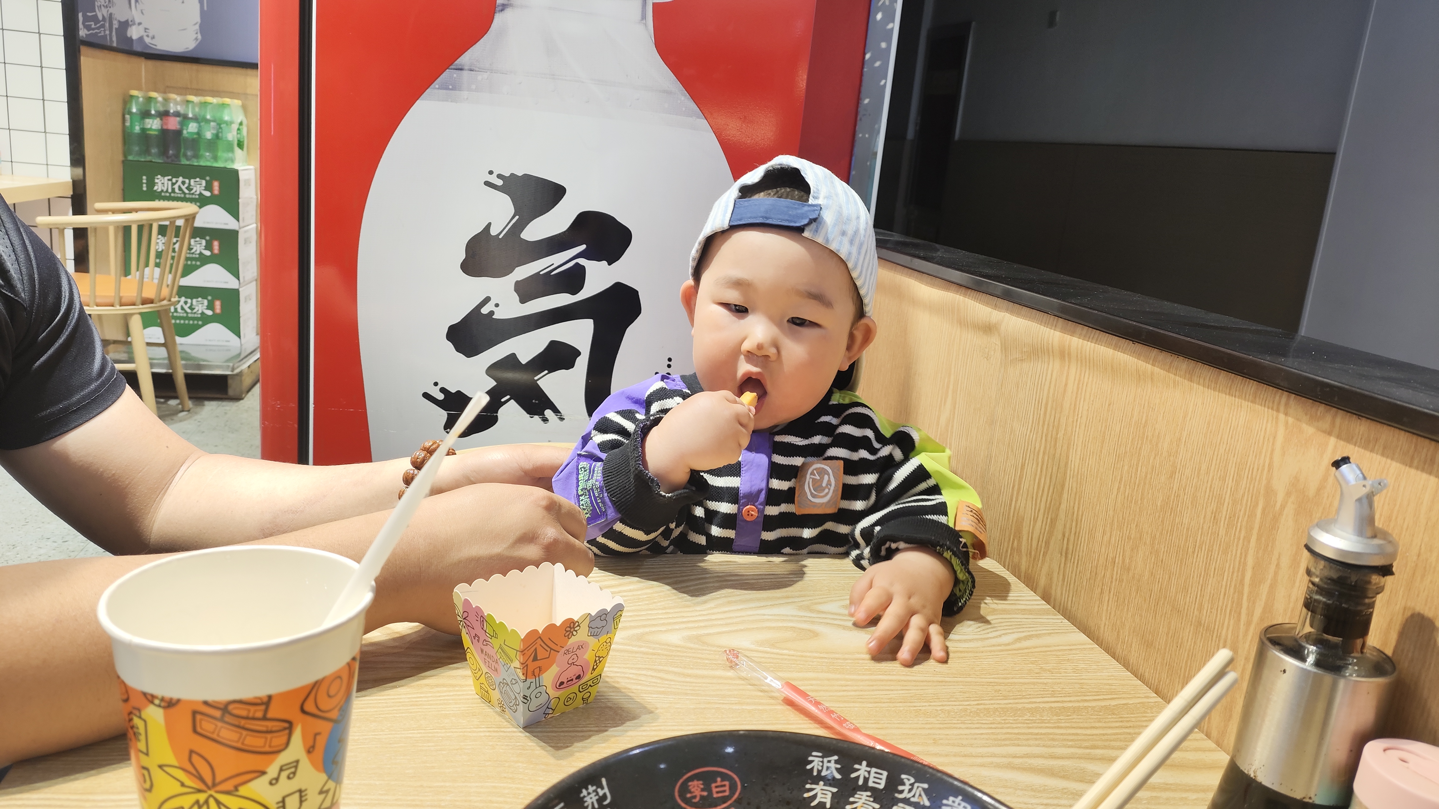 雅培亲护适度水解奶粉港版心美力添加5HMO母乳低聚糖配方奶粉抗过敏 亲护2段 820g*3罐 效期27.10 820g/罐 实拍图