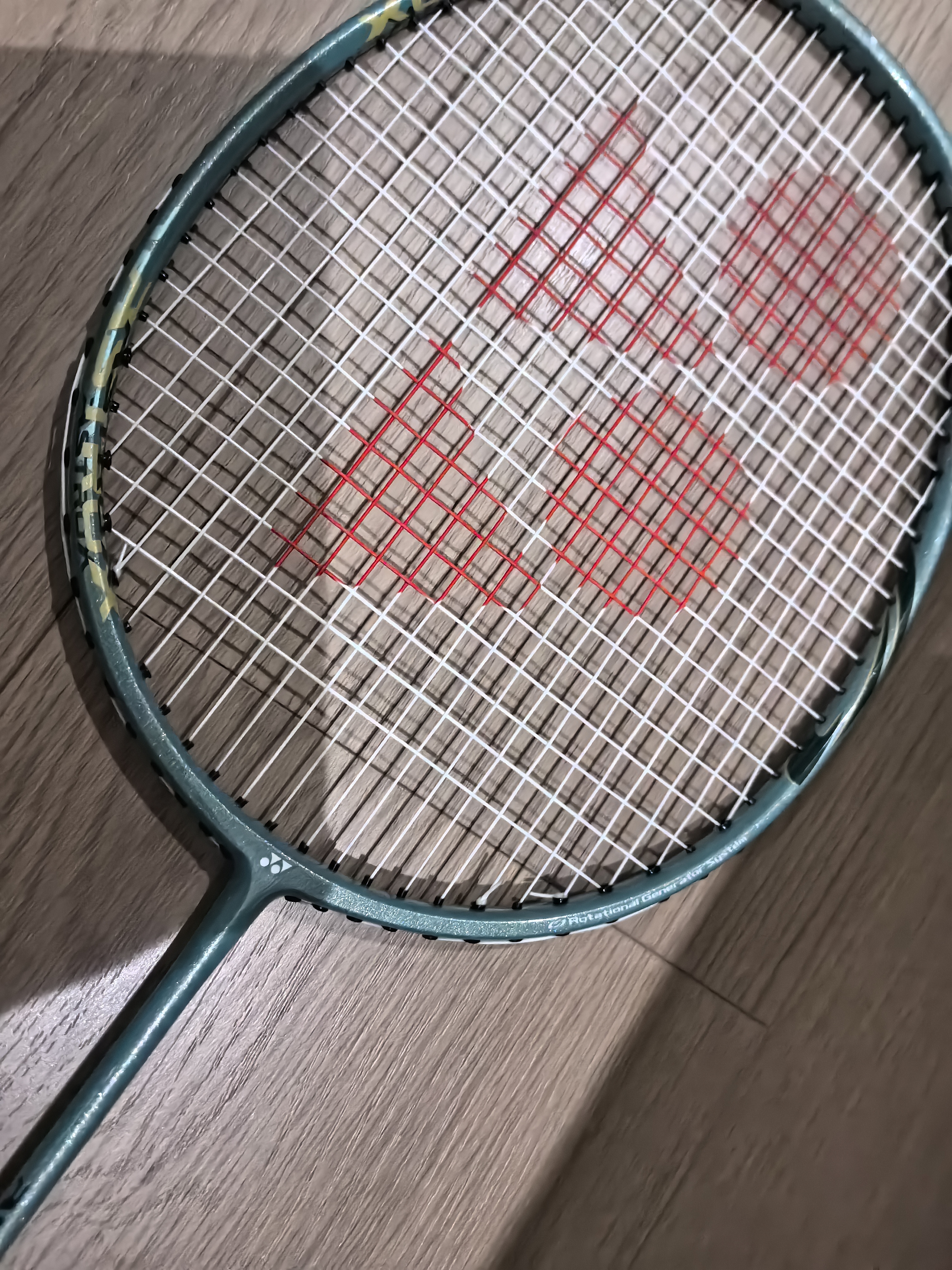 YONEX尤尼克斯羽毛球拍全碳素进攻单拍AX10GC橄榄绿4U已穿线附手胶 实拍图