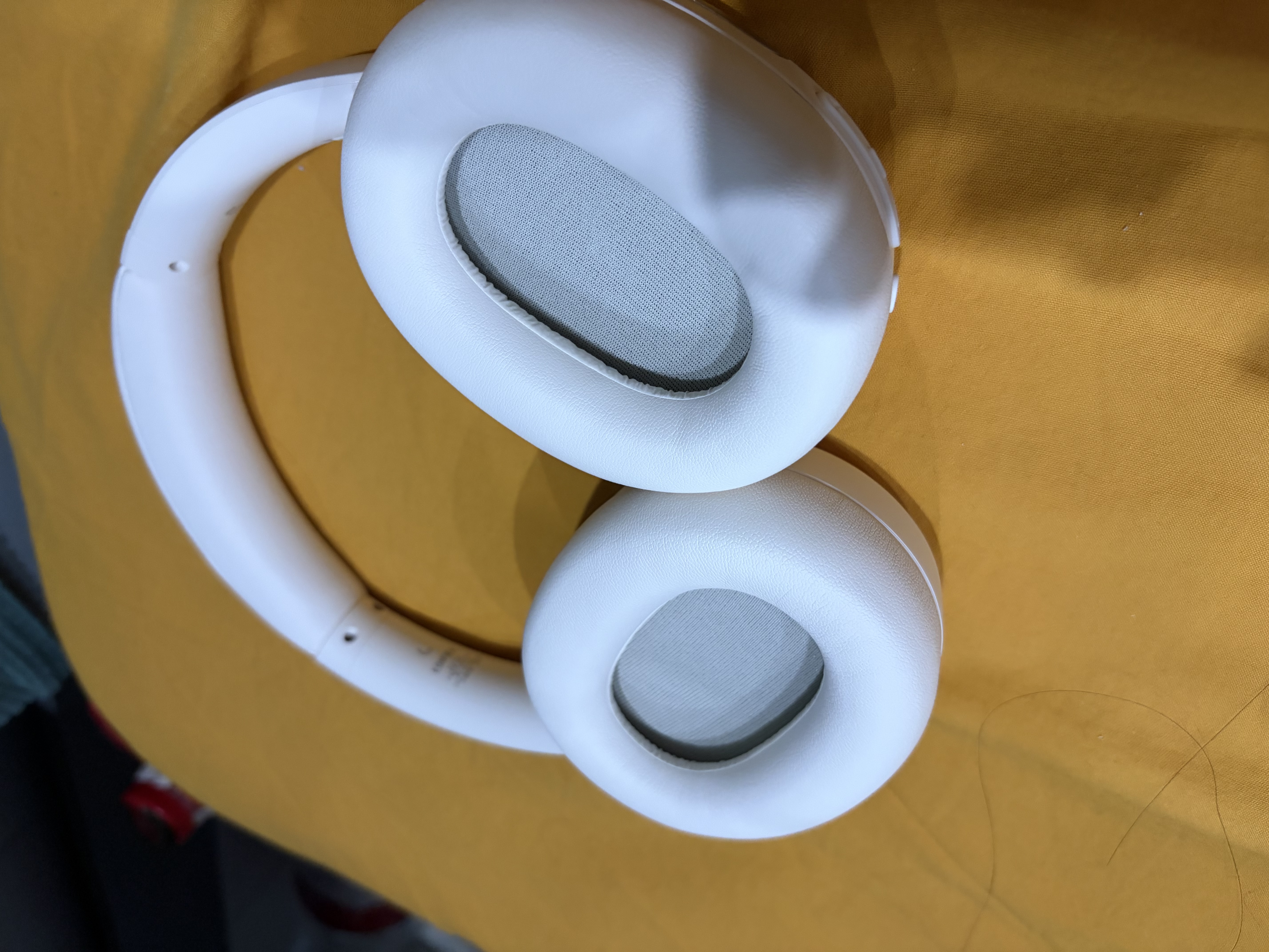 漫步者（EDIFIER）Atom Max ATM小金标 真无线头戴式蓝牙耳机 主动降噪耳机蓝牙5.4 低延迟游戏音乐双耳麦金标认证 云岩白+音乐会员月卡 实拍图