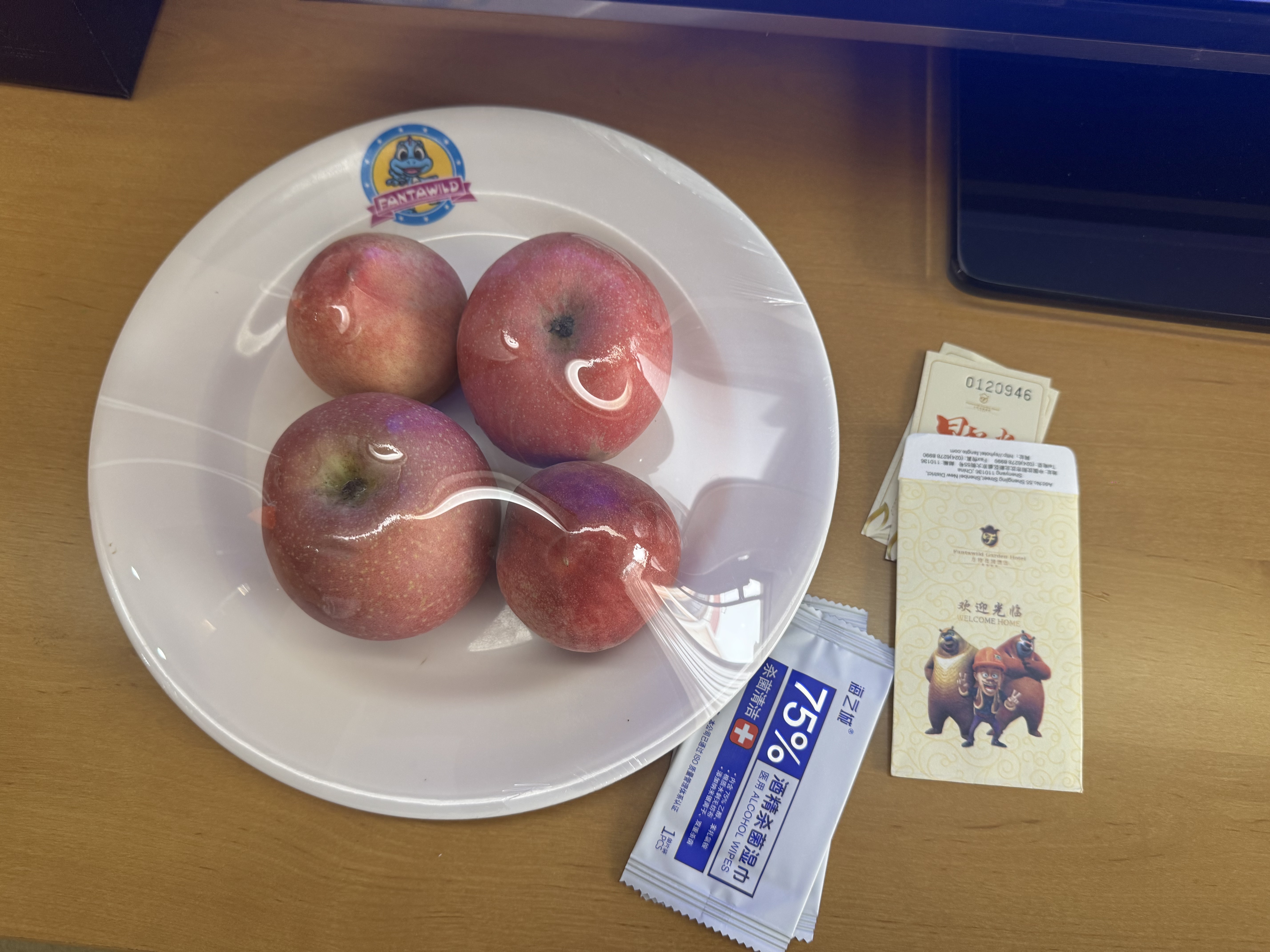 收米（ShouMi）衣架无痕防滑家用挂衣防肩角晾衣架学生宿舍衣服架子衣柜收纳神器 防滑无痕双位款【静谧灰】 10个 2件【共20只】 实拍图