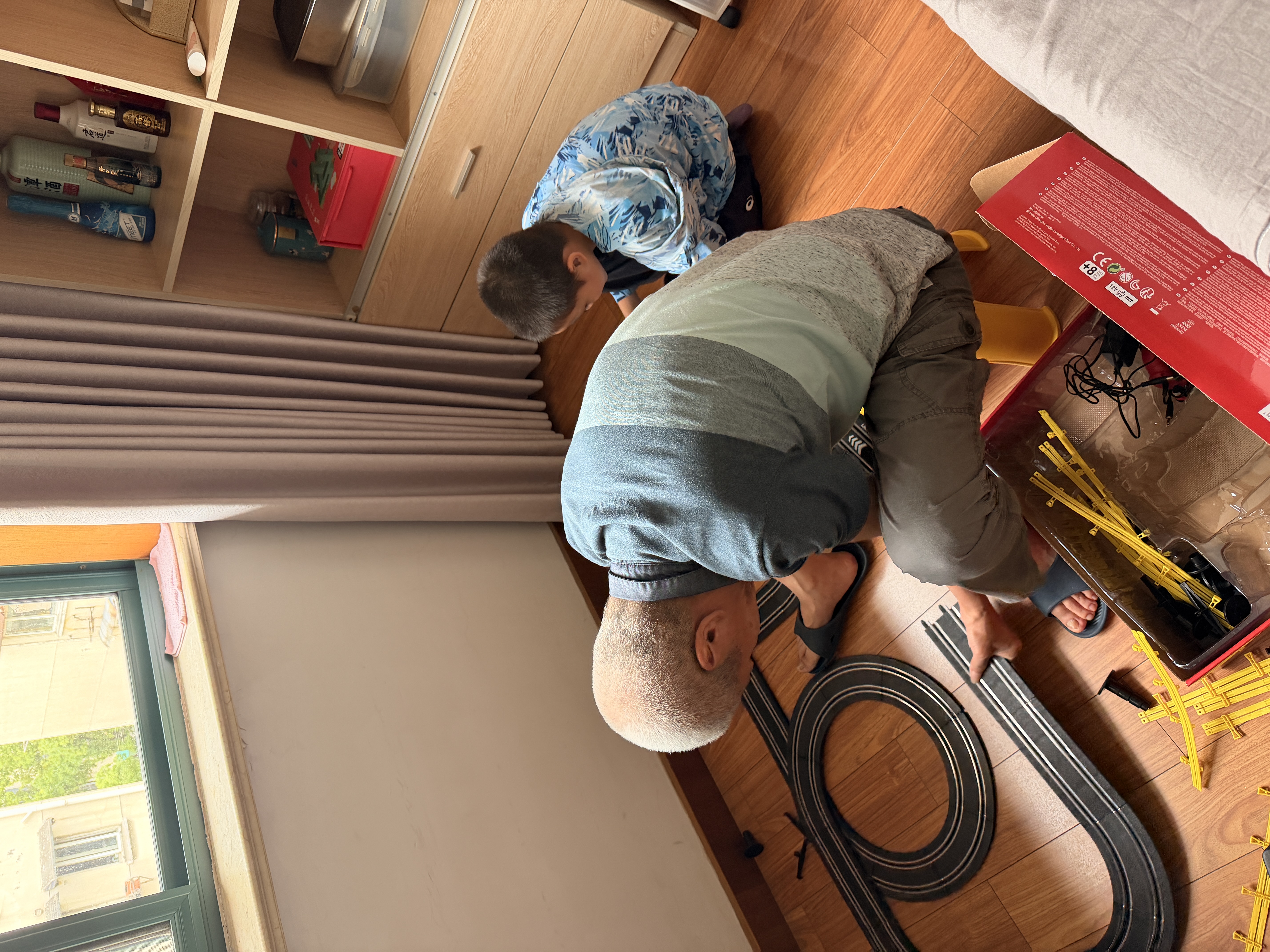 星云宝贝赛车轨道车玩具四驱车跑道遥控汽车儿童玩具男孩生日礼物8-12岁10 【豪华高档限定礼盒】双人竞速遥控轨道赛车7.2米 实拍图