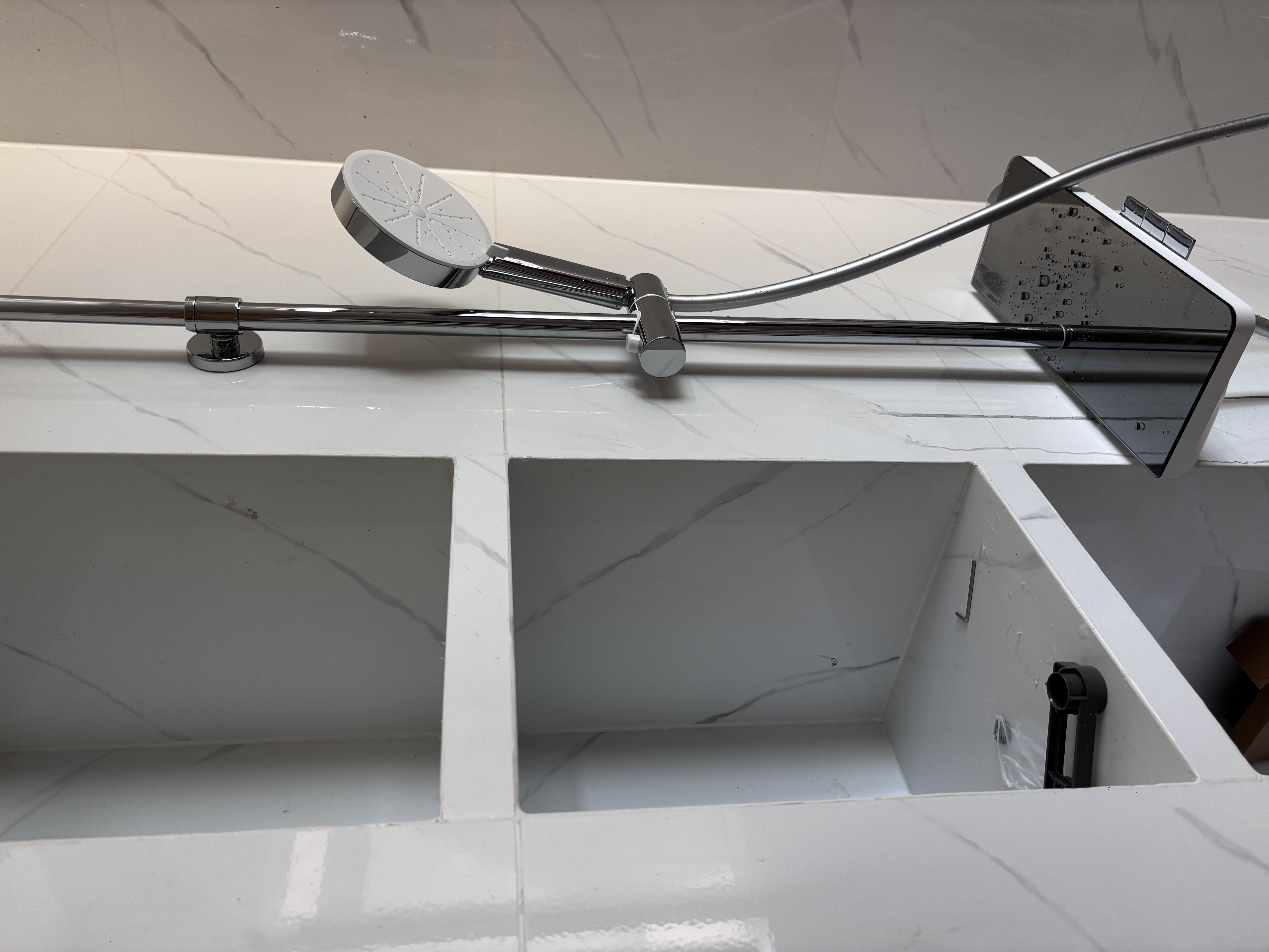 摩恩（MOEN）淋浴花洒套装琴键近墙置物自洁除垢喷枪淋浴器镜像镜面三功能 实拍图