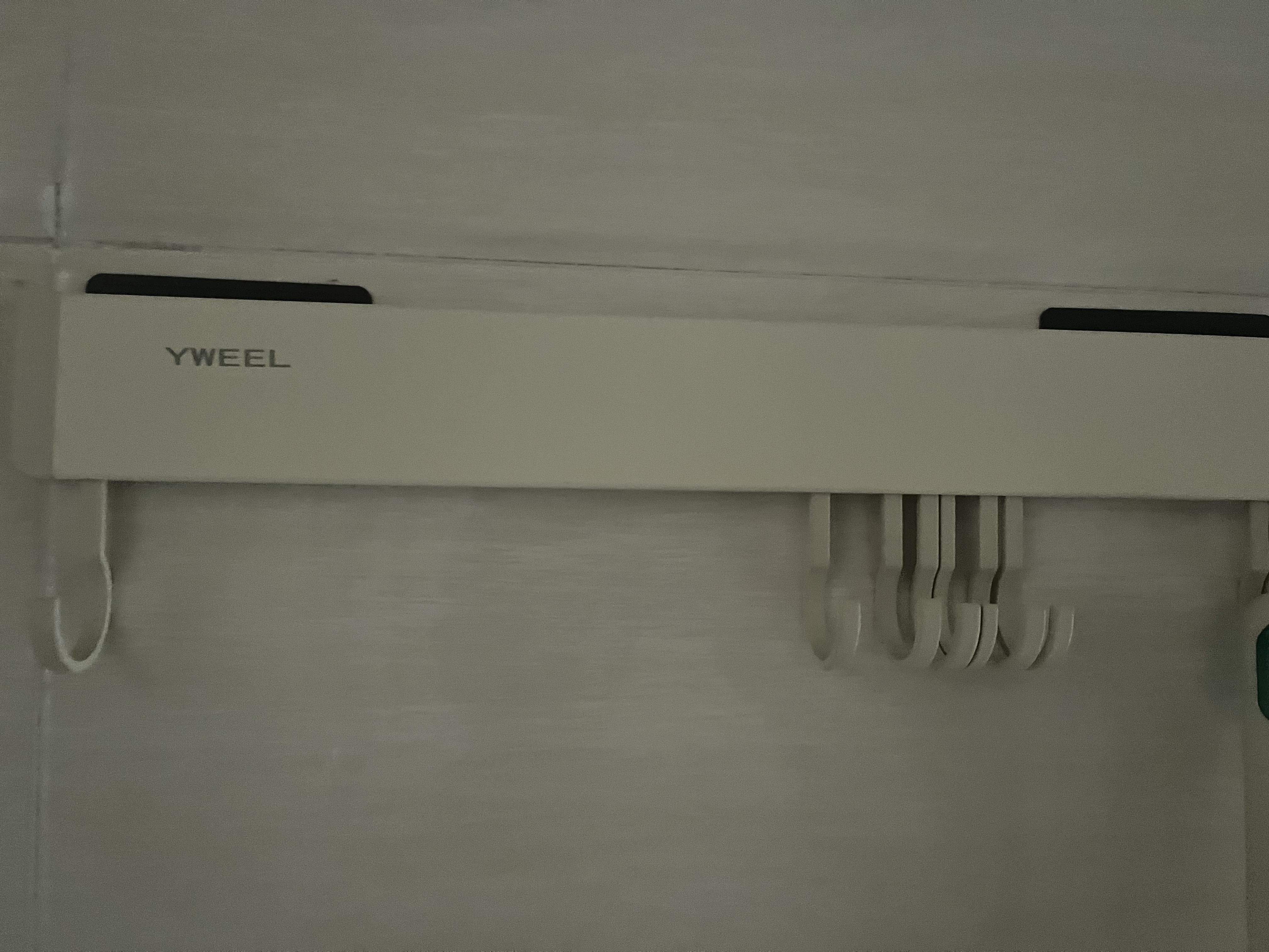 一卫（yweel）厨房挂钩 壁挂式排钩粘钩免打孔厨房多功能置物架  实拍图