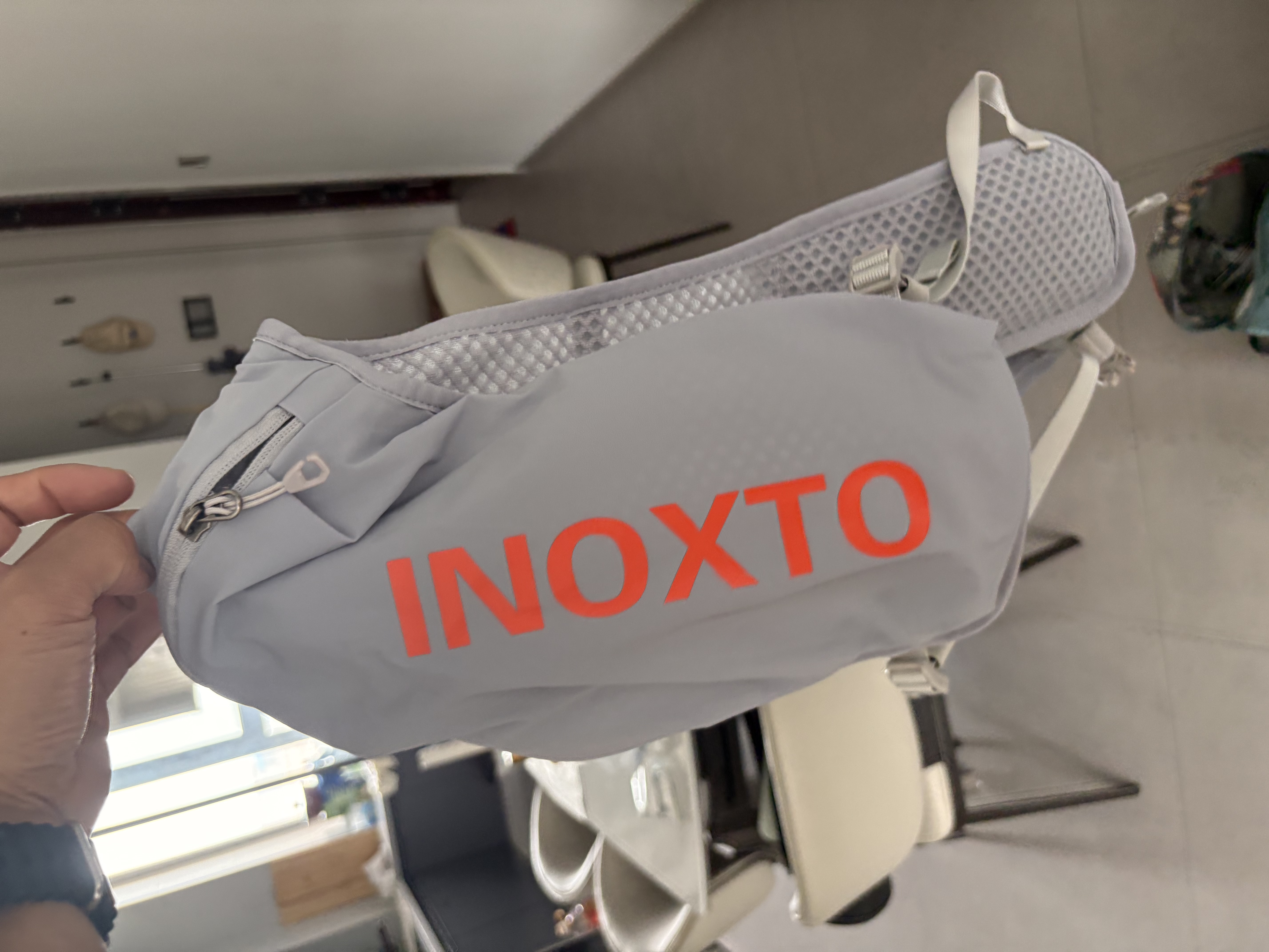 鹰图（INOXTO）越野跑背包轻薄透气速干5L跑步包户外双肩水袋包591灰配桔 实拍图