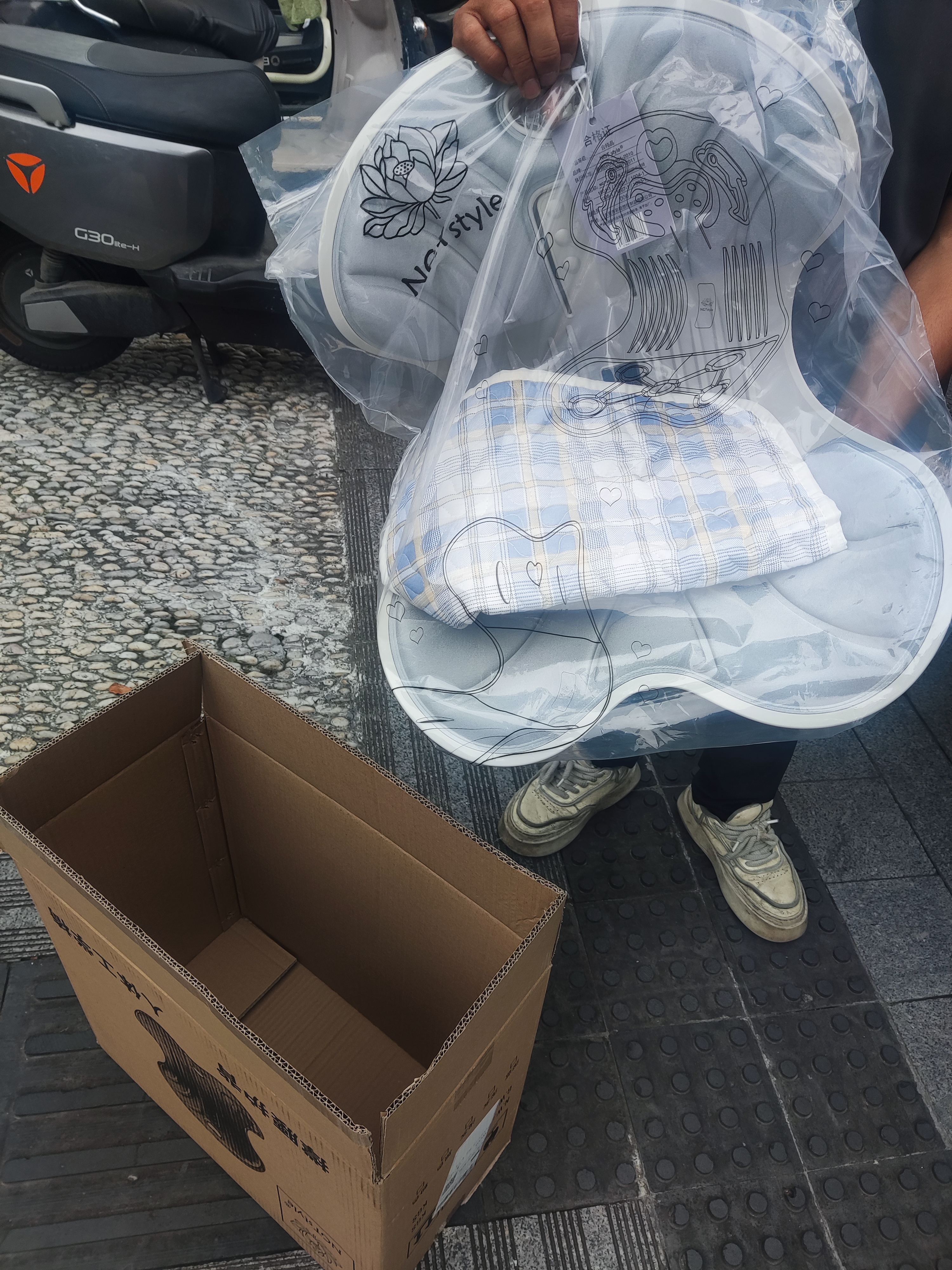 NGTstyle护腰坐垫办公室靠垫久坐神器人体工学靠背学生儿童坐姿椅ngt 淡灰色·升级加大款【可承重300斤】 实拍图