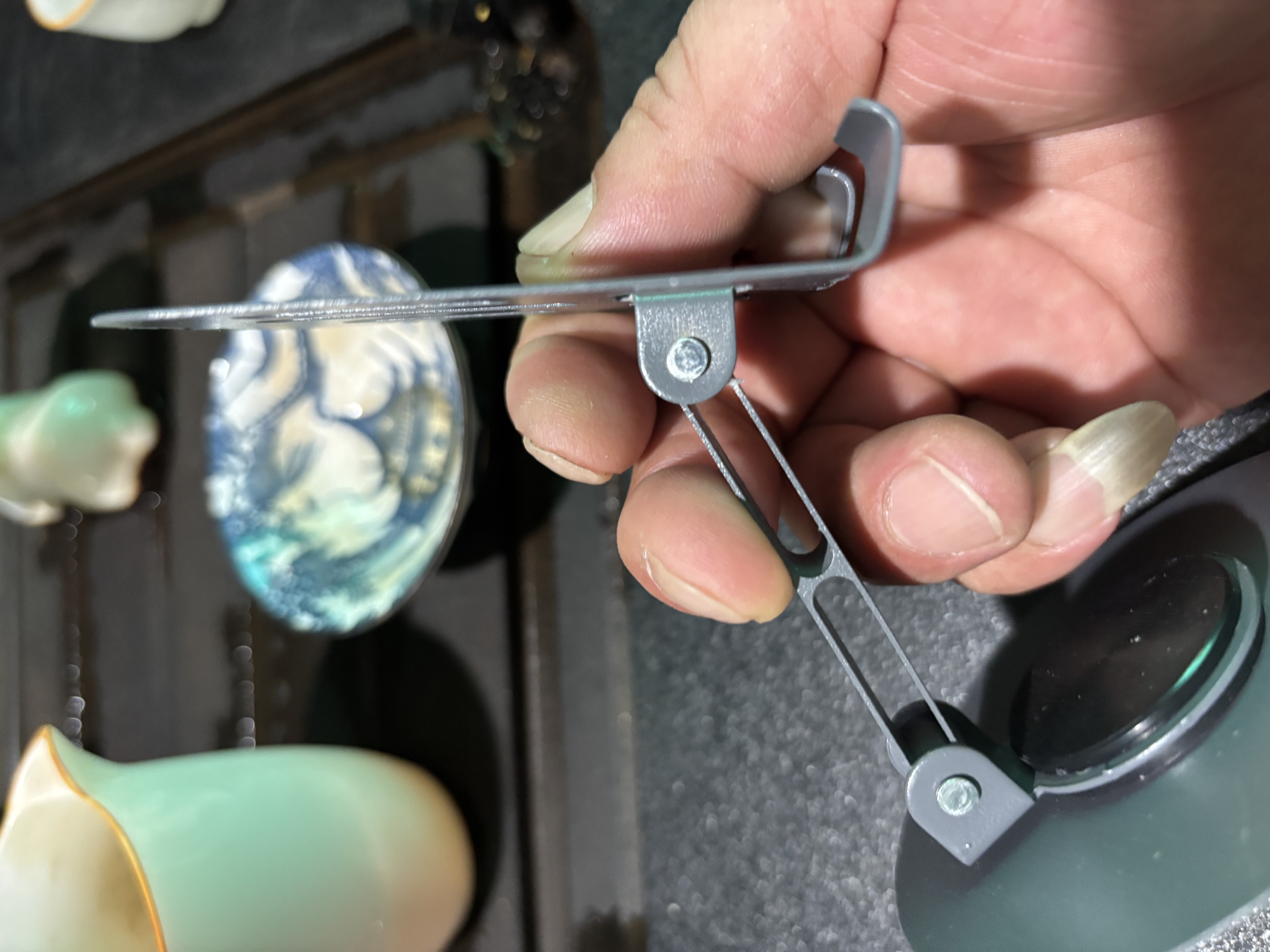 全金属手机支架360度旋转机械折叠桌面追剧网课通用苹果17华为小米懒人直播便携 特惠款-直线镂空灰【全金属】360°旋转折叠 实拍图