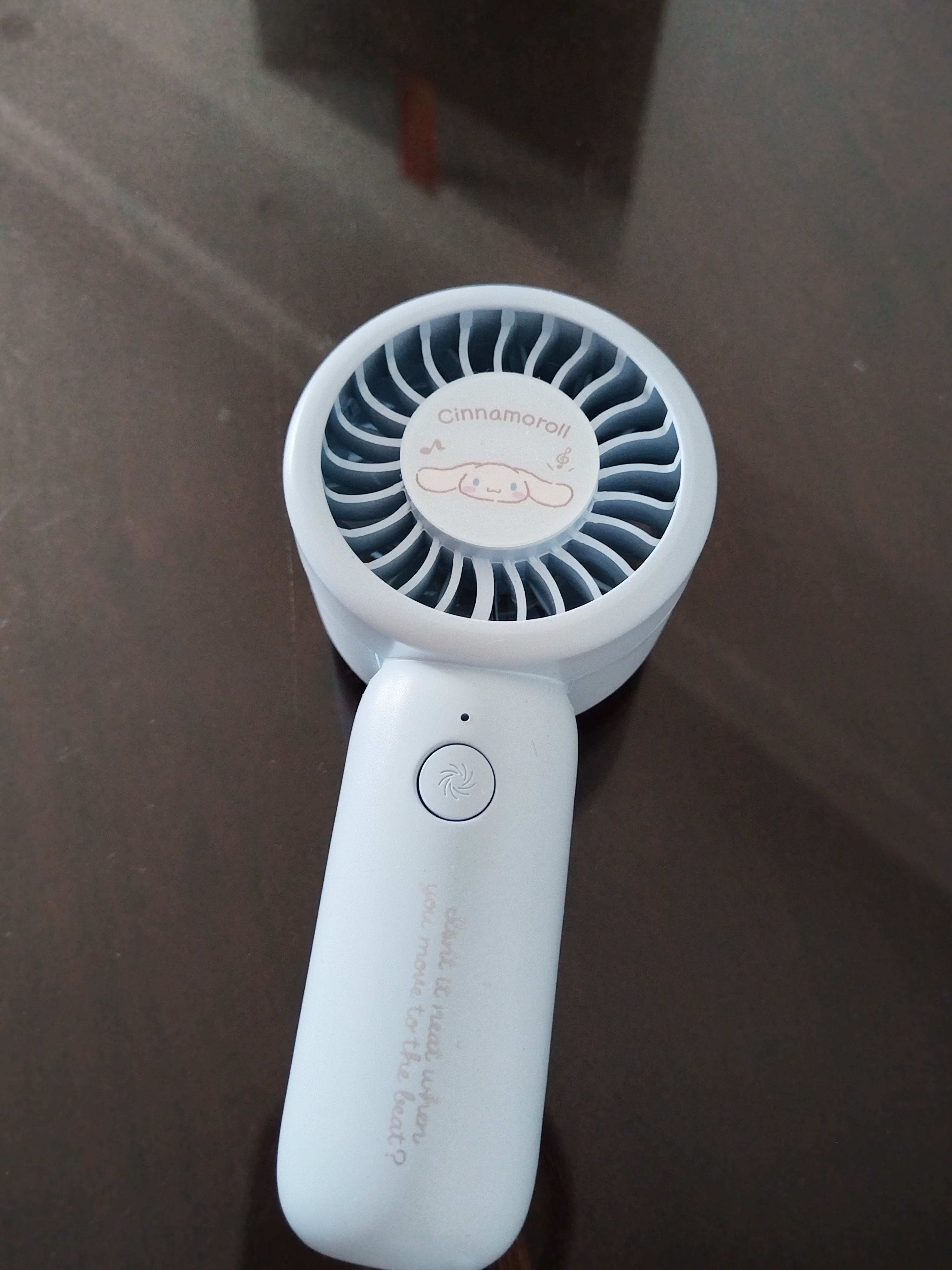名创优品（MINISO）三丽鸥大耳朵狗增压迷你手持小风扇usb桌面风扇便携式户外小凉扇 实拍图