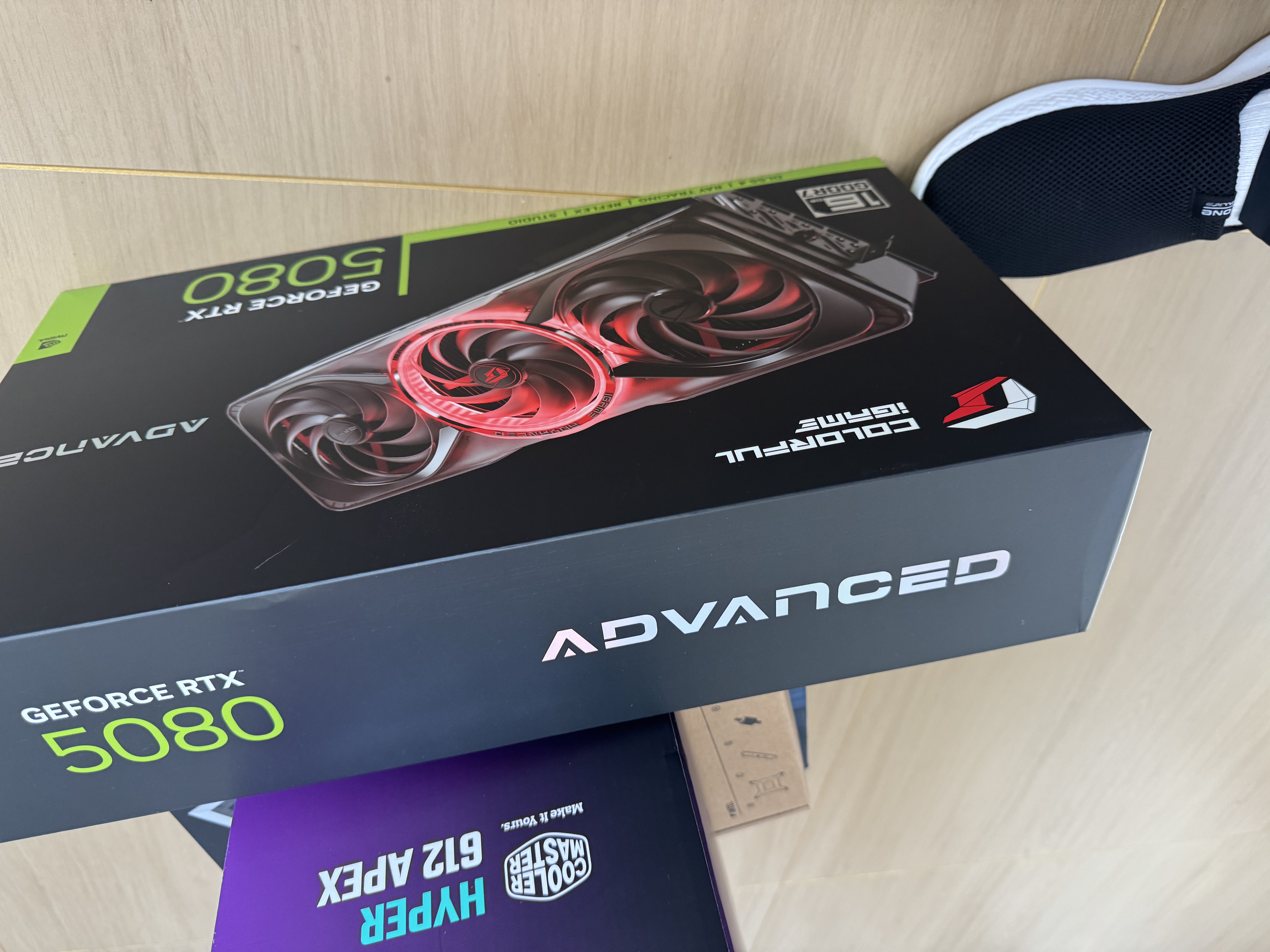 七彩虹（Colorful）iGame GeForce RTX 5080 Advanced OC 16GB OpenClaw小龙虾电脑显卡 实拍图