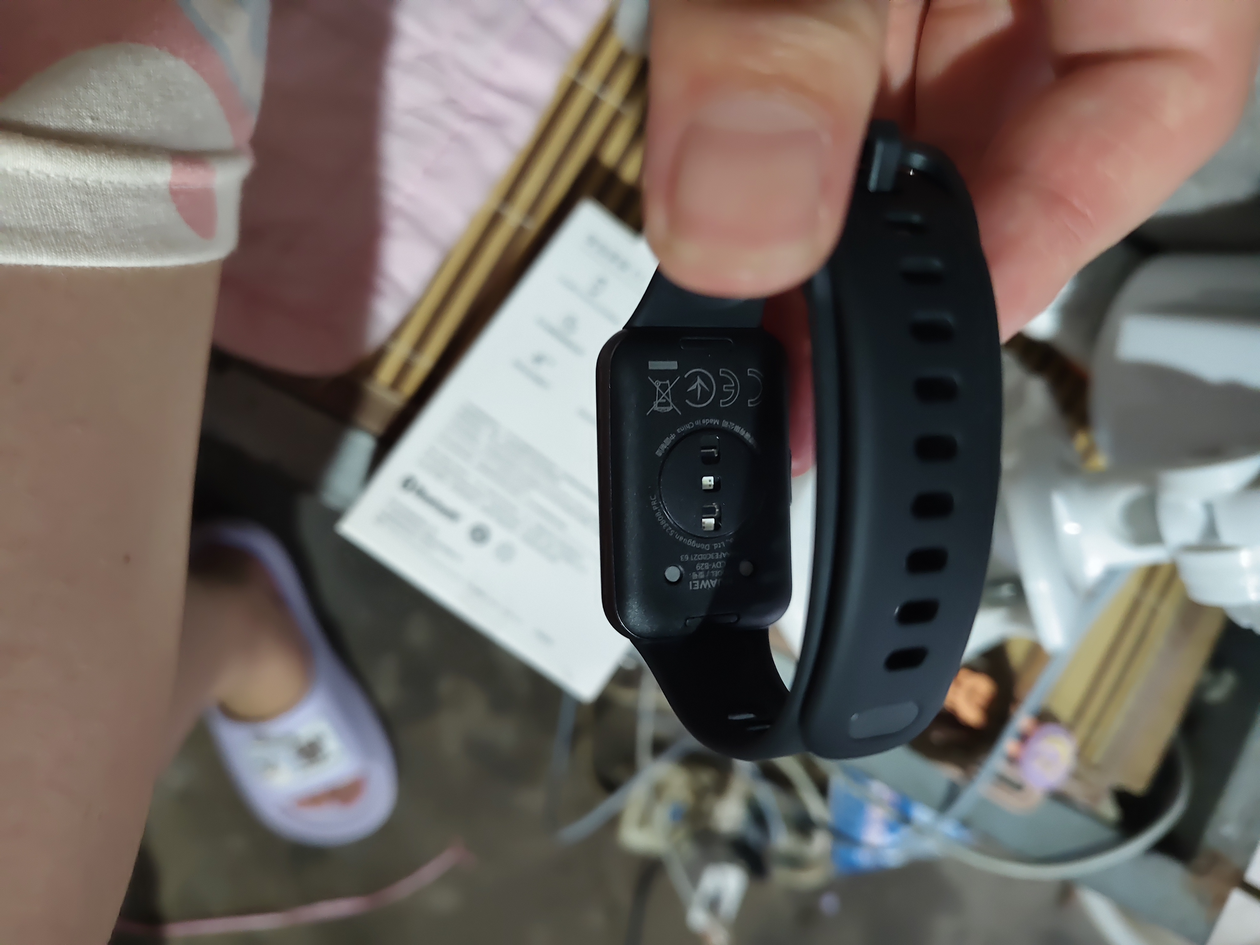 华为手环11 标准版 羽砂黑铝合金表壳1.62英寸流畅大屏专业睡眠健康监测华为智能运动手环 实拍图